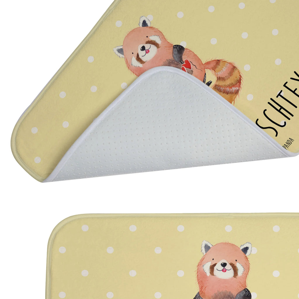 Personalisierte Badematte Roter Panda Badvorleger Groß Mit Wunschtext, Badvorleger Mit Namen, Badematte Rutschfest Mit Namen, Badteppich Mit Wunschtext, Weicher Badvorleger Mit Wunschtext, Badvorleger Modern Mit Namen, Badvorleger Nachhaltig Mit Namen, Badgarnitur Mit Wunschtext, Personaliserter Badvorleger, Badvorleger Baumwolle Mit Namen, Badvorleger Gäste-WC Personalisiert, Badvorleger Mit Initialen, Badvorleger Mit Bestickung, Badvorleger Selbst Gestalten, Badvorleger Mit Wunschtext, Rechteckiger Badvorleger Mit Namen, Teppich Fürs Bad Mit Namen, Badvorleger Weiß Mit Namen, Badvorleger Mikrofaser Personalisiert, Badematte Mit Namen, Badvorleger Klein Mit Namen, Bad Fußmatte Personalisiert, Badezimmerteppich Personalisiert, Badvorleger Für Dusche Mit Wunschtext, Badvorleger Schwarz Mit Wunschtext, Waschbarer Badvorleger Mit Namen, Rutschfester Badvorleger Mit Namen, Badvorleger Design Mit Gravur, Badvorleger Vintage Mit Namen, Saugfähiger Badvorleger Mit Wunschtext, Badematten Set Personalisiert, Badläufer Mit Namen, Badvorleger Klassisch Mit Wunschtext, Badvorleger Gemustert Mit Wunschtext, Badezimmer Matte Mit Namen, Badmatte Waschbar Mit Wunschtext, Badvorleger Mit Gravur, Badvorleger Für Badewanne Mit Namen, Werbegeschenk mit Text, Runder Badvorleger Personalisiert, Badezimmermatte Mit Wunschtext, Duschvorleger Mit Namen, Webegeschenk mit Firmennamen, Tiermotive, Gute Laune, lustige Sprüche, Tiere, Liebe, Liebling, Rot, Herz, Panda, Lieblingsmensch