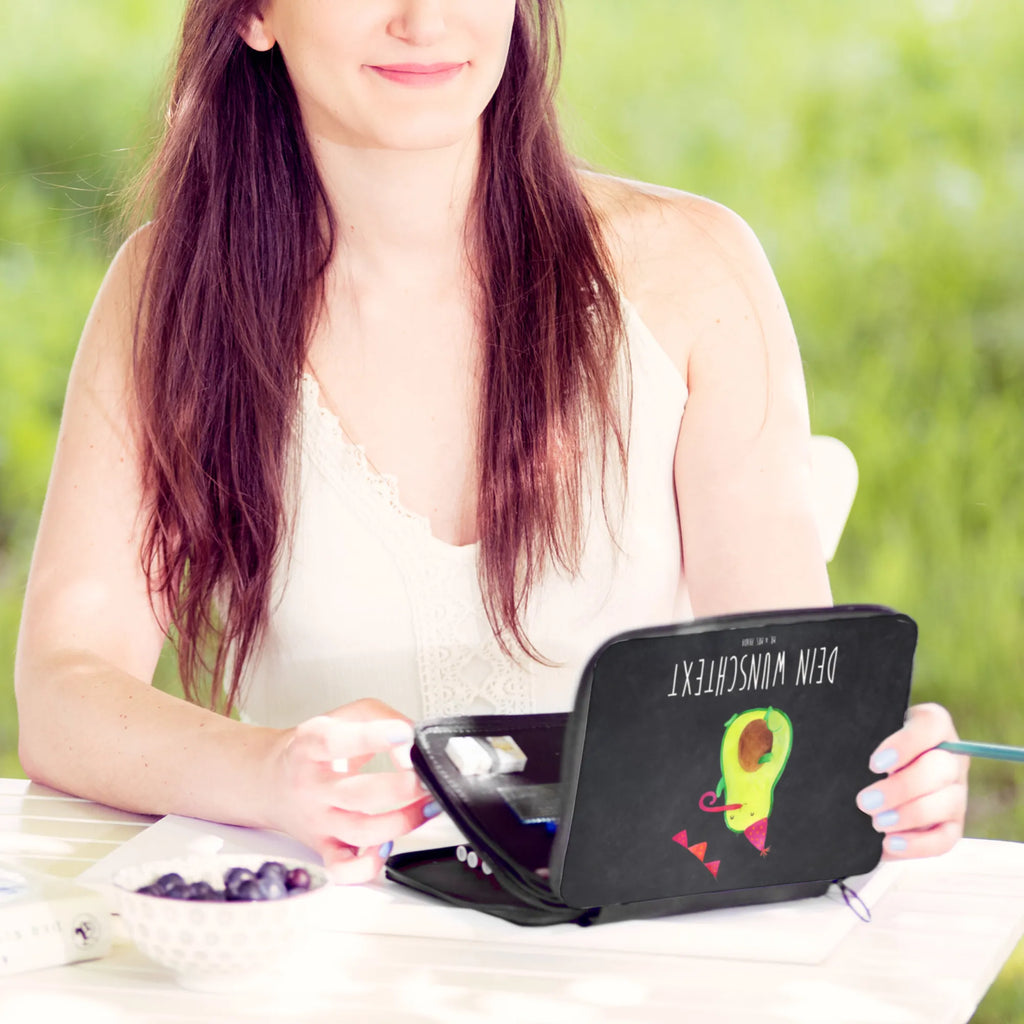 Personalised leather folder avocado Birthday Federmäppchen mit Namen, Personalisierte Stifterolle, PersonalisierteS Stifte Etui, Schülerin, Federmappe mit Namen, Stifterolle mit Namen, Motiv, Bestückte Federmappe, Stiftemappe mit Namen, Kinder Federmappe, Einschulung, Geschenk, Federmäppchen bedruckt, Schule, Grundschule, PersonalisierteS Federmäppchen, Personalisierte Federmappe, Schüler, Kind, Personalisierte Stiftetasche, Büro Stifte Etui, Federmappe Einschulung, Avocado, Veggie, Vegan, Gesund