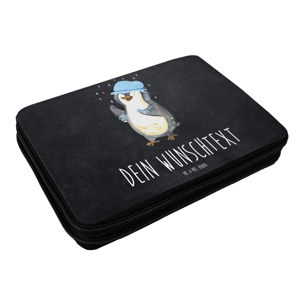 Personalisierte Federmappe Pinguin duscht Personalisierte Federmappe, PersonalisierteS Stifte Etui, Personalisierte Stifterolle, Stiftemappe mit Namen, Personalisierte Stiftetasche, Stifterolle mit Namen, PersonalisierteS Federmäppchen, Federmappe mit Namen, Federmäppchen mit Namen, Pinguin, Dusche, Duschen, Pinguine, Motivation, Neustart, Lebensmotto, glücklich sein, Neuanfang