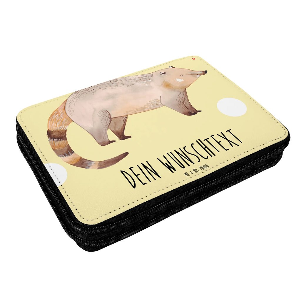 Personalisierte Federmappe Nasenbär PersonalisierteS Federmäppchen, Motiv, Schüler, Personalisierte Stifterolle, Stiftemappe mit Namen, Kinder Federmappe, Federmäppchen mit Namen, Geschenk, Schülerin, PersonalisierteS Stifte Etui, Federmappe mit Namen, Grundschule, Büro Stifte Etui, Bestückte Federmappe, Schule, Kind, Einschulung, Federmappe Einschulung, Federmäppchen bedruckt, Personalisierte Federmappe, Stifterolle mit Namen, Personalisierte Stiftetasche, Tiermotive, Gute Laune, lustige Sprüche, Tiere, Rüsselbär, Nasenbären, Bär, Nasenbär