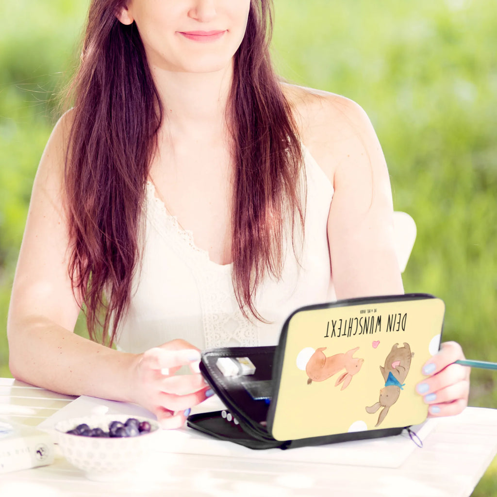 Personalised leather folder Bunnies with seashell Einschulung, Personalisierte Stiftetasche, Kinder Federmappe, Bestückte Federmappe, Schule, Grundschule, Schülerin, Geschenk, Federmäppchen bedruckt, PersonalisierteS Federmäppchen, Büro Stifte Etui, Personalisierte Stifterolle, Stifterolle mit Namen, Schüler, Federmappe Einschulung, Personalisierte Federmappe, PersonalisierteS Stifte Etui, Motiv, Kind, Federmappe mit Namen, Stiftemappe mit Namen, Federmäppchen mit Namen, Familie, Vatertag, Muttertag, Bruder, Schwester, Mama, Papa, Oma, Opa, BFF, beste Freundin, best friends, Hasen, Freundinnen, Freundin, Muscheln sammeln, Muscheln, Meer