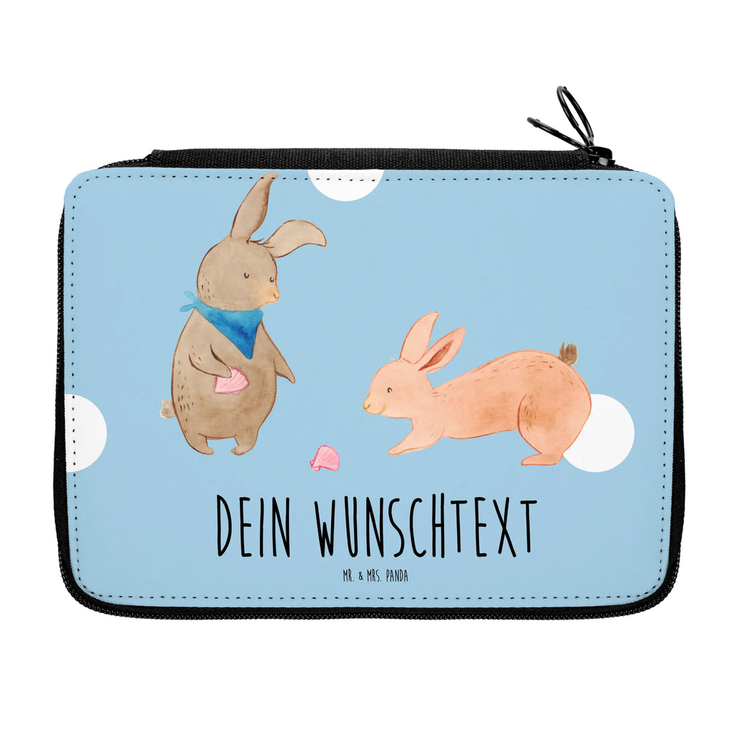Personalised leather folder Bunnies with seashell Einschulung, Personalisierte Stiftetasche, Kinder Federmappe, Bestückte Federmappe, Schule, Grundschule, Schülerin, Geschenk, Federmäppchen bedruckt, PersonalisierteS Federmäppchen, Büro Stifte Etui, Personalisierte Stifterolle, Stifterolle mit Namen, Schüler, Federmappe Einschulung, Personalisierte Federmappe, PersonalisierteS Stifte Etui, Motiv, Kind, Federmappe mit Namen, Stiftemappe mit Namen, Federmäppchen mit Namen, Familie, Vatertag, Muttertag, Bruder, Schwester, Mama, Papa, Oma, Opa, BFF, beste Freundin, best friends, Hasen, Freundinnen, Freundin, Muscheln sammeln, Muscheln, Meer