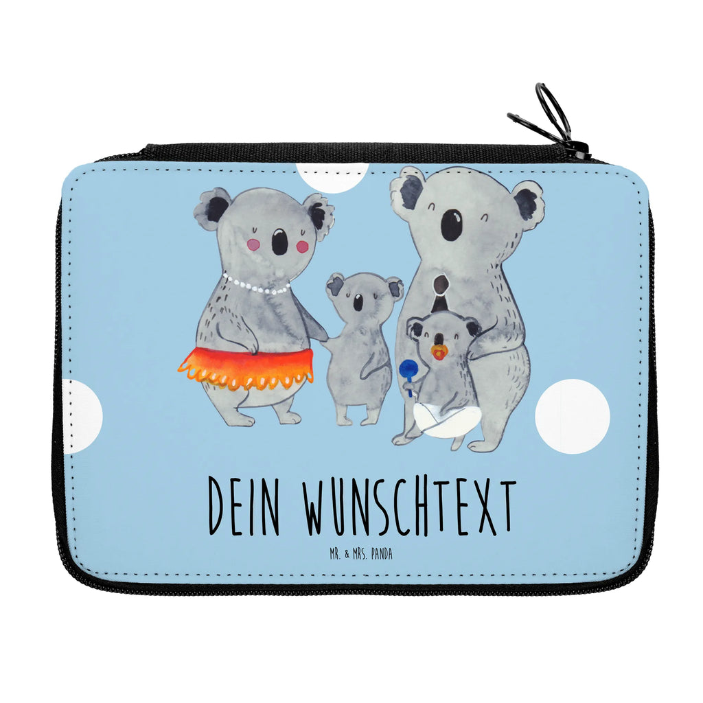 Personalisierte Federmappe Koala Familie Personalisierte Federmappe, Grundschule, Einschulung, Kinder Federmappe, Personalisierte Stiftetasche, PersonalisierteS Stifte Etui, Schülerin, Personalisierte Stifterolle, Federmappe mit Namen, Geschenk, Federmäppchen mit Namen, PersonalisierteS Federmäppchen, Stifterolle mit Namen, Stiftemappe mit Namen, Motiv, Schüler, Kind, Schule, Büro Stifte Etui, Federmappe Einschulung, Bestückte Federmappe, Federmäppchen bedruckt, Familie, Vatertag, Muttertag, Bruder, Schwester, Mama, Papa, Oma, Opa, Koala, Family, Geschwister, Koalas, Kinder, Familienleben