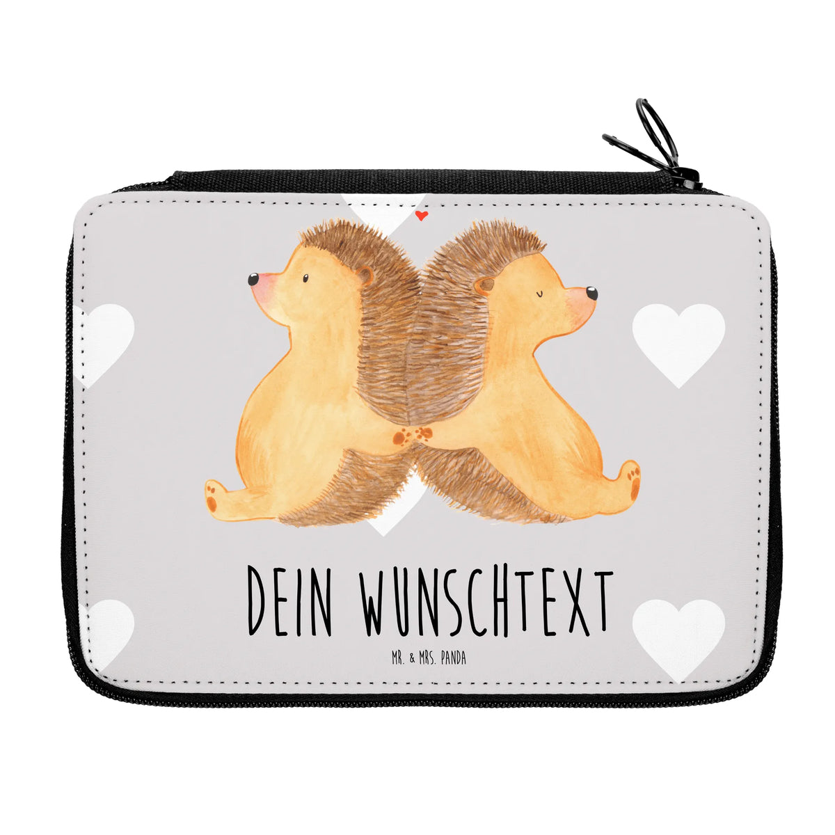 Personalisierte Federmappe Igel händchenhaltend Stifteetui personalisiert, Federmäppchen mit Namen, Stiftebox mit Namen, Faulenzer mit Namen, Schulmäppchen mit Namen, Etui mit Namen, Federmappe personalisiert, Mäppchen personalisiert, Mäppchen mit Namen, Personalisierte Stiftebox, Stiftemappe mit Namen, PersonalisierteS Stifte Etui, Federmäppchen personalisiert, Schlampermäppchen mit Namen, Mäppchen mit Text, Personalisiertes Schlampermäppchen, Federtasche mit Namen, Personalisiertes Mäppchen, Schulmäppchen personalisiert, Personalisierte Stiftetasche, Federmäppchen mit Wunschname, Personalisierte Federmappe, Faulenzer personalisiert, Personalisierte Stifterolle, PersonalisierteS Federmäppchen, Personalisierte Federtasche, Federmappe mit Wunschname, Mäppchen mit Wunschname, Personalisiertes Schulmäppchen, Federtasche personalisiert, Etui personalisiert, Stifterolle mit Namen, Schlampermäppchen personalisiert, Federmappe mit Namen, Freundin, Freund, Liebe, Liebesgeschenk, Jahrestag, Verlobung, Partner, Ehemann, Ehefrau, Heiraten, Heiratsantrag, Hocheitstag, Gemeinsamkeit, Große Liebe, Liebesbeweis, Liebesbotschaft, Igelliebe, Geschenk für Zwei, Igel, Hochzeit, Lieblingsmensch, Hand in Hand, Love