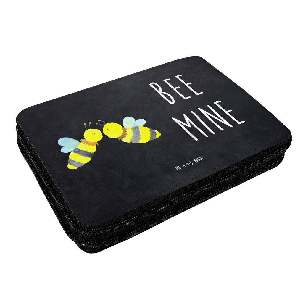 Leather folder bee Love Bleistift Etui, Mäppchen, Schlampermäppchen, Schüleretui, Bleistiftetui, Zeichenetui, Stifteetui, Buntstiftmäppchen, Federmäppchen, Buntstiftetui, Schreibmappe, Malmappe, Schreibetui, Stiftebeutel, Stifte Etui, Stiftemappe, Schulmäppchen, Farbstiftetui, Schuletui, Etui für Stifte, Federmappe Set, Federtasche, Stiftetasche, Wespe, Biene, Hummel
