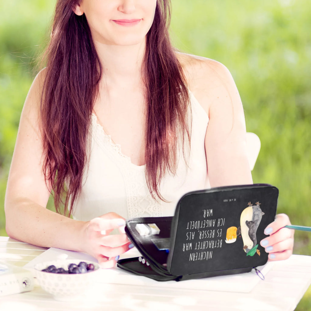 Federmappe Pinguin Bier Etui für Stifte, Stiftetasche, Stiftemappe, Schüleretui, Malmappe, Mäppchen, Bleistift Etui, Farbstiftetui, Federmappe Set, Buntstiftmäppchen, Stifteetui, Federtasche, Federmäppchen, Stiftebeutel, Buntstiftetui, Stifte Etui, Schlampermäppchen, Schulmäppchen, Zeichenetui, Schreibmappe, Schreibetui, Schuletui, Bleistiftetui, Pinguin, Oktoberfest, Pinguine, Bier