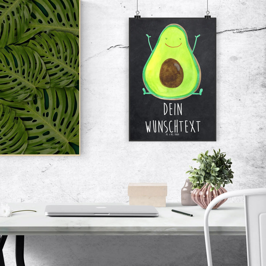 Personalisiertes Poster Avocado Happy Posterdruck mit Namen, Personalisiertes Kinderposter, Wandposter, Personalisiertes Designposter, Raumdekoration mit Namen, Poster, Wandposter mit Namen, Wunschtext Poster, Personalisiertes Poster, Kinderposter mit Namen, Personalisiertes Küchenposter, Wanddeko Bild mit Namen, Personalisierte Wanddekoration, Personalisiertes Wandposter, Personalisierter Kunstdruck, Wanddeko Poster, Personalisierter Posterdruck, Personalisiertes Bild, Personalisierte Raumdekoration, Kunstdruck mit Namen, Küchenposter mit Namen, Wanddekoration mit Namen, Personalisierte Wanddeko Bild, Personalisiertes Handgemaltes Poster, Poster mit Namen, Poster Selbst Gestalten, Wanddeko mit Namen, Personalisierte Wanddeko, Bild mit Namen, Avocado, Veggie, Vegan, Gesund, Chaos