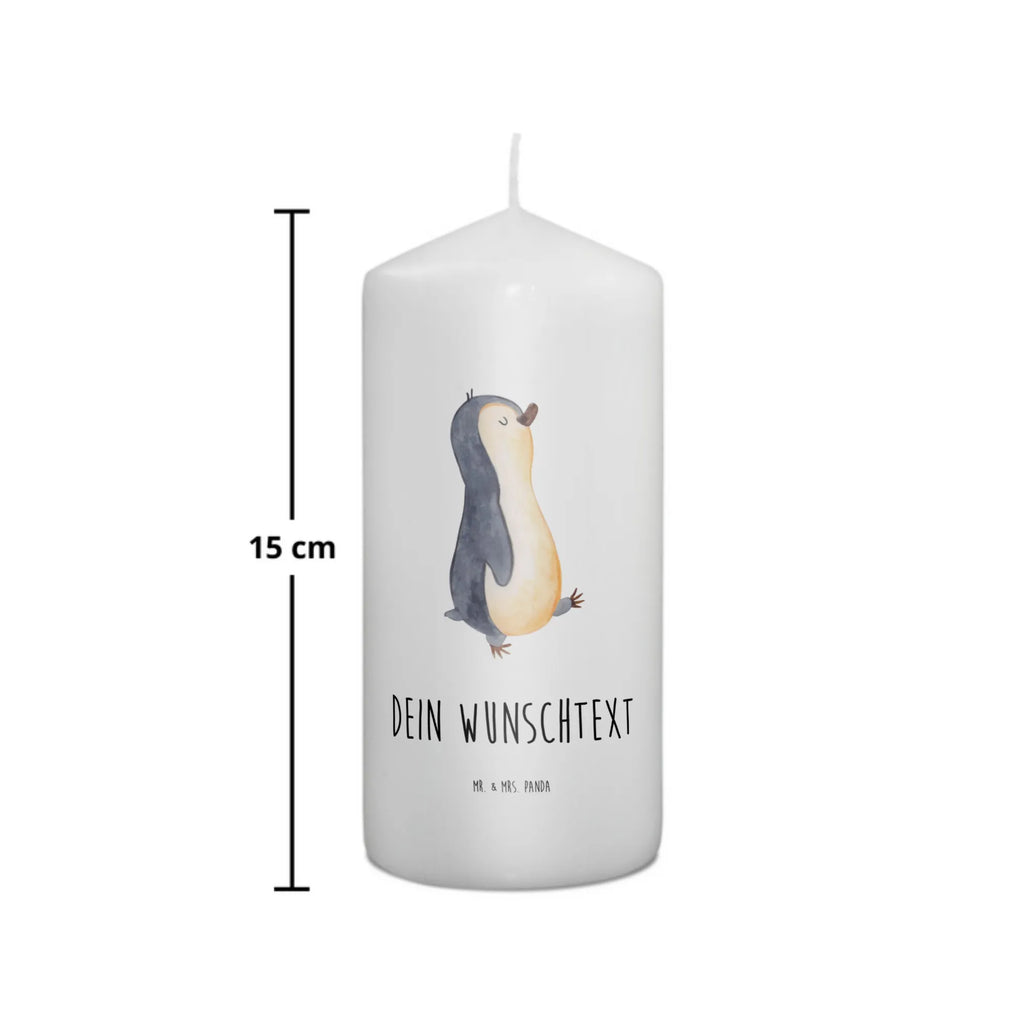 Personalisierte Kerze Pinguin marschierend Votivkerze Mit Wunschname, Tafelkerze Mit Wunschname, Fair-Trade-Kerze Mit Namensgravur, Metall-Kerze Mit Namensgravur, Duftkerze Mit Namen, Trauerkerze Mit Namen, LED-Kerze Mit Wunschname, Streukerze Mit Namensdruck, Gedenkkerze Mit Namen, Stearinkerze Mit Gravur, Gastgeschenk Kerze Mit Namen, Tischkerze Mit Namensdruck, Kerze Mit Namen, Andachtskerze Mit Namensgravur, Kerze Für Geburtstag Mit Wunschname, Outdoor-Kerze Mit Namensgravur, Adventskerze Mit Wunschname, Kerze Für Hochzeit Mit Namensgravur, Osterkerze Mit Namen, Handgemachte Kerze Mit Wunschname, Sojawachskerze Mit Namensdruck, Laternenkerze Mit Namensdruck, Glas-Kerze Mit Wunschname, Stumpenkerze Mit Namensgravur, Holz-Kerze Mit Namen, Teelicht Mit Namensdruck, Personalisierte Kerze, Schwimmkerze Mit Namen, Kerze Mit Spruch Und Namen, Bienenwachskerze Mit Wunschname, Gartenkerze Mit Namen, Kerze Mit Prägung Und Wunschname, Bio-Kerze Mit Wunschname, Kommunionkerze Mit Namen, Handgegossene Kerze Mit Namen, Grabkerze Mit Namensgravur, Blockkerze Mit Namensdruck, Weihnachtskerze Mit Namensgravur, Stabkerze Mit Gravur, Firmungskerze Mit Wunschname, Kerzen-Set Mit Namensgravur, Taufekerze Mit Namensgravur, Pinguin, Pinguine, Langschläfer, Bruder, Familie, Schwester, Frühaufsteher