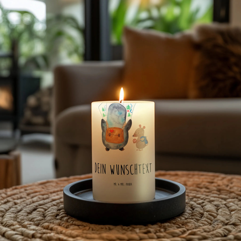 Personalised candle Penguin & Mouse Hiker Outdoor-Kerze Mit Namensgravur, Tischkerze Mit Namensdruck, Schwimmkerze Mit Namen, Glas-Kerze Mit Wunschname, Sojawachskerze Mit Namensdruck, Kerze Mit Prägung Und Wunschname, Kerze Mit Spruch Und Namen, Streukerze Mit Namensdruck, Bienenwachskerze Mit Wunschname, Gastgeschenk Kerze Mit Namen, Gedenkkerze Mit Namen, Kerzen-Set Mit Namensgravur, Grabkerze Mit Namensgravur, Kerze Für Hochzeit Mit Namensgravur, Tafelkerze Mit Wunschname, Gartenkerze Mit Namen, Kerze Mit Namen, LED-Kerze Mit Wunschname, Weihnachtskerze Mit Namensgravur, Stabkerze Mit Gravur, Handgemachte Kerze Mit Wunschname, Teelicht Mit Namensdruck, Taufekerze Mit Namensgravur, Firmungskerze Mit Wunschname, Andachtskerze Mit Namensgravur, Kerze Für Geburtstag Mit Wunschname, Laternenkerze Mit Namensdruck, Duftkerze Mit Namen, Personalisierte Kerze, Metall-Kerze Mit Namensgravur, Kommunionkerze Mit Namen, Stearinkerze Mit Gravur, Stumpenkerze Mit Namensgravur, Bio-Kerze Mit Wunschname, Trauerkerze Mit Namen, Adventskerze Mit Wunschname, Handgegossene Kerze Mit Namen, Holz-Kerze Mit Namen, Fair-Trade-Kerze Mit Namensgravur, Osterkerze Mit Namen, Votivkerze Mit Wunschname, Blockkerze Mit Namensdruck, Pinguin, Wanderlust, Abenteurer, Abenteuer, Wandern, Roadtrip, Pinguine, Ausflug