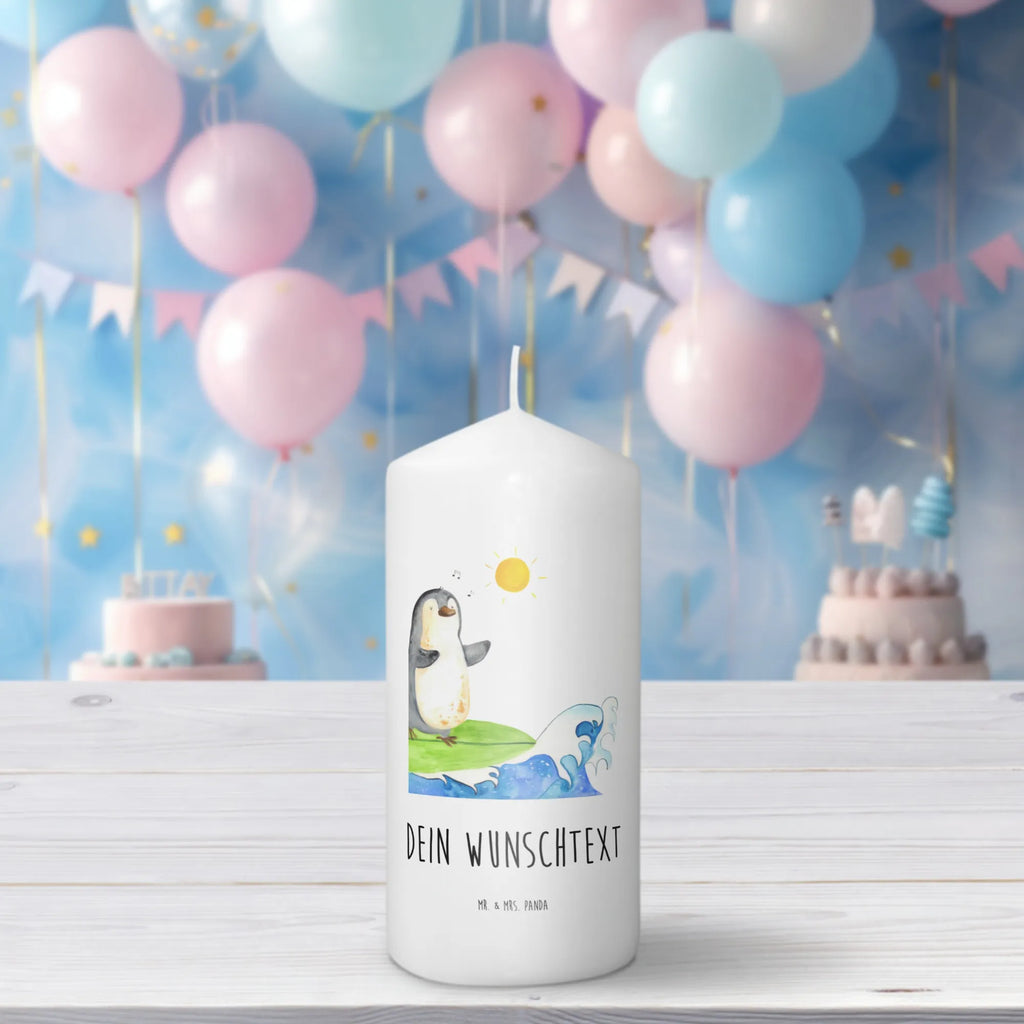 Personalisierte Kerze Pinguin Surfer Taufekerze Mit Namensgravur, Laternenkerze Mit Namensdruck, Outdoor-Kerze Mit Namensgravur, Stearinkerze Mit Gravur, Stabkerze Mit Gravur, Kerzen-Set Mit Namensgravur, Gastgeschenk Kerze Mit Namen, Gedenkkerze Mit Namen, Teelicht Mit Namensdruck, Osterkerze Mit Namen, Schwimmkerze Mit Namen, Kerze Mit Prägung Und Wunschname, Adventskerze Mit Wunschname, Kerze Mit Namen, Handgemachte Kerze Mit Wunschname, Handgegossene Kerze Mit Namen, Andachtskerze Mit Namensgravur, Tischkerze Mit Namensdruck, Glas-Kerze Mit Wunschname, Kommunionkerze Mit Namen, Tafelkerze Mit Wunschname, Holz-Kerze Mit Namen, Bienenwachskerze Mit Wunschname, Gartenkerze Mit Namen, Firmungskerze Mit Wunschname, Kerze Für Hochzeit Mit Namensgravur, Kerze Für Geburtstag Mit Wunschname, LED-Kerze Mit Wunschname, Weihnachtskerze Mit Namensgravur, Blockkerze Mit Namensdruck, Fair-Trade-Kerze Mit Namensgravur, Kerze Mit Spruch Und Namen, Streukerze Mit Namensdruck, Personalisierte Kerze, Grabkerze Mit Namensgravur, Sojawachskerze Mit Namensdruck, Trauerkerze Mit Namen, Votivkerze Mit Wunschname, Duftkerze Mit Namen, Metall-Kerze Mit Namensgravur, Bio-Kerze Mit Wunschname, Stumpenkerze Mit Namensgravur, Pinguin, Surfer, Portugal, Hawaii, Pinguine, Urlaub, Surfen, Wellen, Wellen Reiten