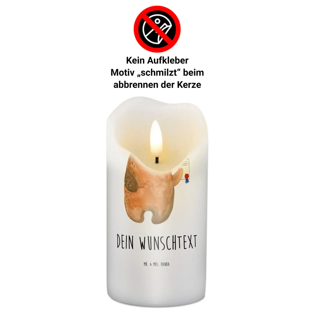 Personalizowana świeca Niedźwiedź Egzamin Votivkerze Mit Wunschname, Duftkerze Mit Namen, Adventskerze Mit Wunschname, Kerze Für Geburtstag Mit Wunschname, Kerze Mit Prägung Und Wunschname, Osterkerze Mit Namen, Taufekerze Mit Namensgravur, Tafelkerze Mit Wunschname, Outdoor-Kerze Mit Namensgravur, Blockkerze Mit Namensdruck, Glas-Kerze Mit Wunschname, Gedenkkerze Mit Namen, Kerze Mit Spruch Und Namen, Firmungskerze Mit Wunschname, Tischkerze Mit Namensdruck, Bio-Kerze Mit Wunschname, Stabkerze Mit Gravur, Handgemachte Kerze Mit Wunschname, Trauerkerze Mit Namen, Personalisierte Kerze, Sojawachskerze Mit Namensdruck, Handgegossene Kerze Mit Namen, Stumpenkerze Mit Namensgravur, Streukerze Mit Namensdruck, Kerze Für Hochzeit Mit Namensgravur, Laternenkerze Mit Namensdruck, Fair-Trade-Kerze Mit Namensgravur, Gartenkerze Mit Namen, Gastgeschenk Kerze Mit Namen, Holz-Kerze Mit Namen, Bienenwachskerze Mit Wunschname, Kerzen-Set Mit Namensgravur, Schwimmkerze Mit Namen, Metall-Kerze Mit Namensgravur, Weihnachtskerze Mit Namensgravur, Andachtskerze Mit Namensgravur, Grabkerze Mit Namensgravur, Teelicht Mit Namensdruck, LED-Kerze Mit Wunschname, Kerze Mit Namen, Stearinkerze Mit Gravur, Kommunionkerze Mit Namen, Teddy, Bär, Teddybär, Abschluss, Abitur, Prüfung Bestanden, Abschlusszeugnis, Prüfungen, Zeugnis