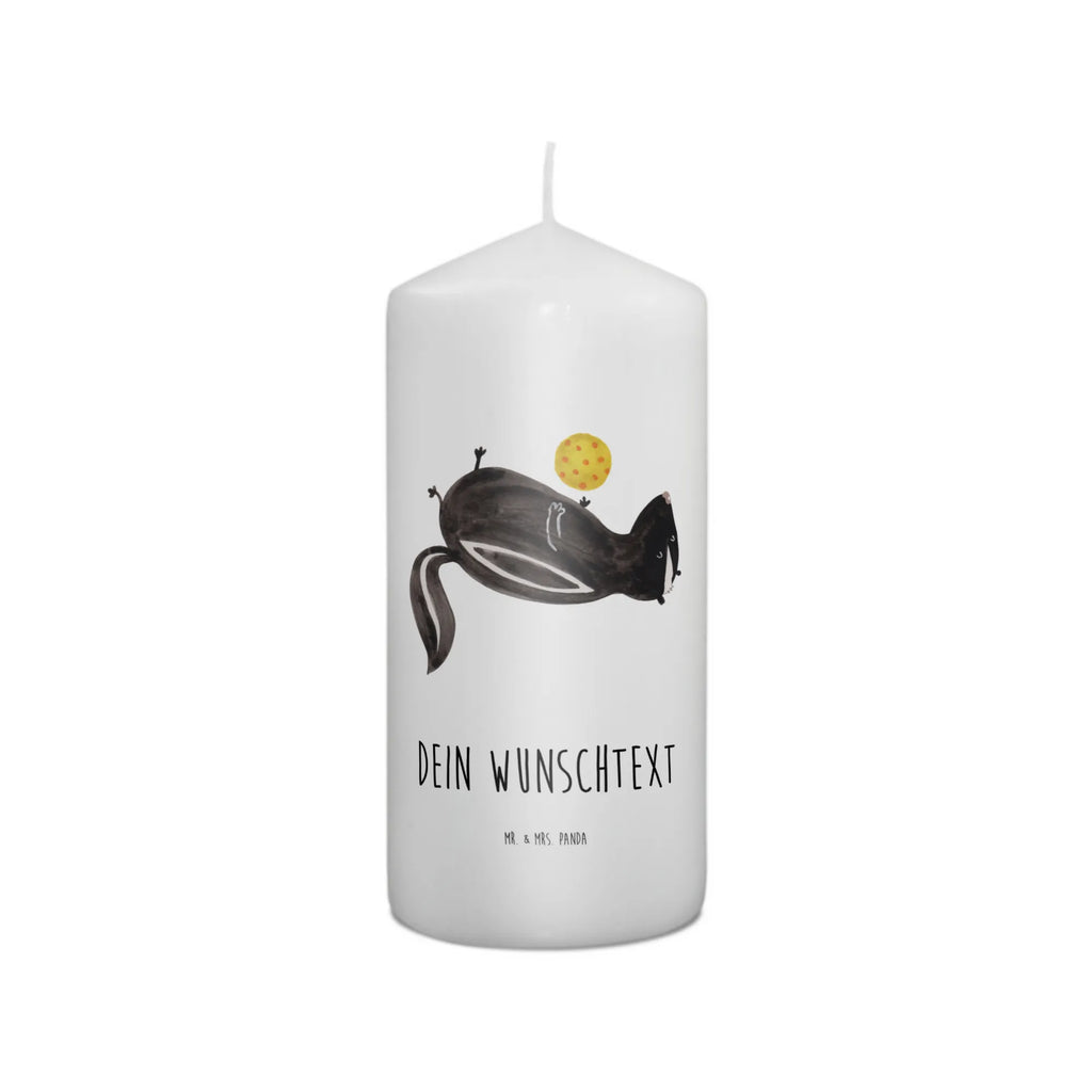 Personalised candle skunk ball Bienenwachskerze Mit Wunschname, Kerze Mit Spruch Und Namen, Bio-Kerze Mit Wunschname, Kommunionkerze Mit Namen, Kerze Für Hochzeit Mit Namensgravur, Taufekerze Mit Namensgravur, Duftkerze Mit Namen, Personalisierte Kerze, Trauerkerze Mit Namen, Kerzen-Set Mit Namensgravur, Firmungskerze Mit Wunschname, Grabkerze Mit Namensgravur, Gastgeschenk Kerze Mit Namen, Blockkerze Mit Namensdruck, Andachtskerze Mit Namensgravur, Kerze Mit Namen, Streukerze Mit Namensdruck, Laternenkerze Mit Namensdruck, Votivkerze Mit Wunschname, Glas-Kerze Mit Wunschname, Stearinkerze Mit Gravur, Stumpenkerze Mit Namensgravur, Holz-Kerze Mit Namen, Gartenkerze Mit Namen, Kerze Für Geburtstag Mit Wunschname, Osterkerze Mit Namen, Fair-Trade-Kerze Mit Namensgravur, Tafelkerze Mit Wunschname, Handgemachte Kerze Mit Wunschname, Adventskerze Mit Wunschname, Schwimmkerze Mit Namen, Stabkerze Mit Gravur, Outdoor-Kerze Mit Namensgravur, Metall-Kerze Mit Namensgravur, Weihnachtskerze Mit Namensgravur, Sojawachskerze Mit Namensdruck, Gedenkkerze Mit Namen, Teelicht Mit Namensdruck, Handgegossene Kerze Mit Namen, LED-Kerze Mit Wunschname, Tischkerze Mit Namensdruck, Kerze Mit Prägung Und Wunschname, Stinktier, Skunk, Stinker, Weisheit, Stinki, Raubtier, Verspielt, Wildtier