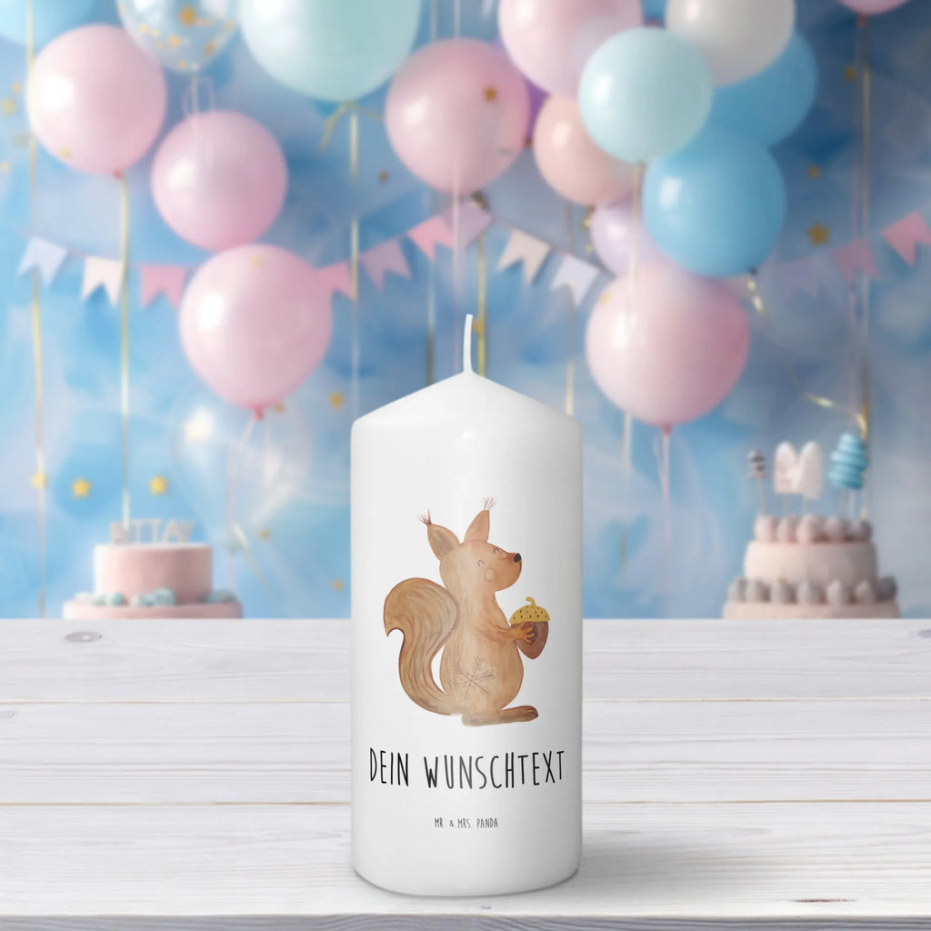 Personalisierte Kerze Eichhörnchen Weihnachten Adventskerze Mit Wunschname, Handgemachte Kerze Mit Wunschname, Kerze Für Hochzeit Mit Namensgravur, Kerzen-Set Mit Namensgravur, Bio-Kerze Mit Wunschname, Votivkerze Mit Wunschname, Fair-Trade-Kerze Mit Namensgravur, Taufekerze Mit Namensgravur, Metall-Kerze Mit Namensgravur, Blockkerze Mit Namensdruck, Kerze Mit Spruch Und Namen, Kerze Für Geburtstag Mit Wunschname, Personalisierte Kerze, Stearinkerze Mit Gravur, Grabkerze Mit Namensgravur, Glas-Kerze Mit Wunschname, Streukerze Mit Namensdruck, Tafelkerze Mit Wunschname, Bienenwachskerze Mit Wunschname, Gastgeschenk Kerze Mit Namen, Stumpenkerze Mit Namensgravur, Weihnachtskerze Mit Namensgravur, Schwimmkerze Mit Namen, Sojawachskerze Mit Namensdruck, Holz-Kerze Mit Namen, Laternenkerze Mit Namensdruck, Stabkerze Mit Gravur, Trauerkerze Mit Namen, Outdoor-Kerze Mit Namensgravur, Kerze Mit Namen, LED-Kerze Mit Wunschname, Gedenkkerze Mit Namen, Andachtskerze Mit Namensgravur, Gartenkerze Mit Namen, Kommunionkerze Mit Namen, Duftkerze Mit Namen, Osterkerze Mit Namen, Handgegossene Kerze Mit Namen, Kerze Mit Prägung Und Wunschname, Teelicht Mit Namensdruck, Tischkerze Mit Namensdruck, Firmungskerze Mit Wunschname, Winter, Weihnachten, Weihnachtsdeko, Nikolaus, Advent, Heiligabend, Wintermotiv, Weihnachtsgruß, Neujahr, Weihnachtsmotiv, Guten Rutsch, Frohe Weihnachten, Frohes neues Jahr, Vogel