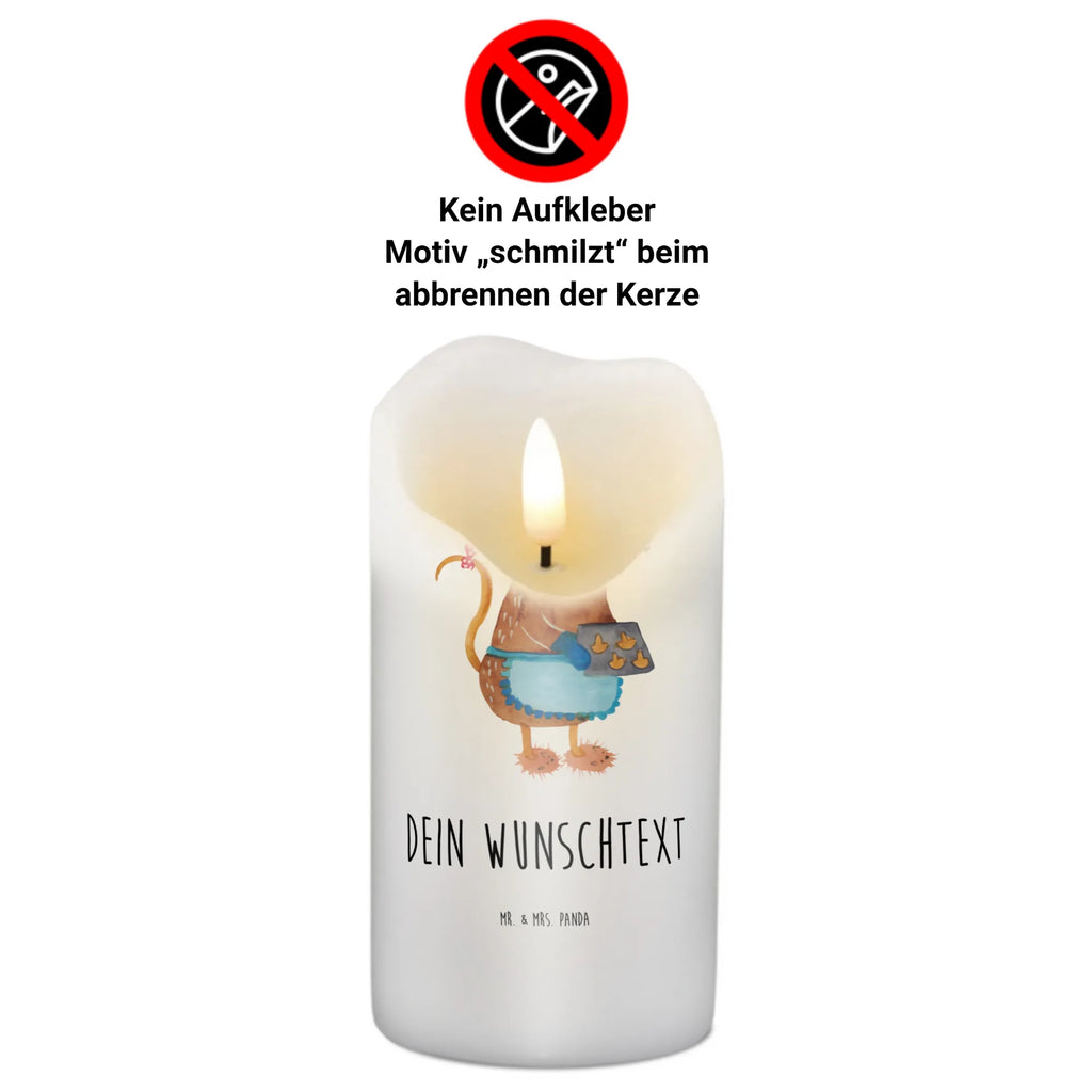 Personalisierte Kerze Maus Kekse Holz-Kerze Mit Namen, Andachtskerze Mit Namensgravur, Kerze Für Hochzeit Mit Namensgravur, Handgemachte Kerze Mit Wunschname, Fair-Trade-Kerze Mit Namensgravur, Tischkerze Mit Namensdruck, Taufekerze Mit Namensgravur, Gastgeschenk Kerze Mit Namen, Stabkerze Mit Gravur, Osterkerze Mit Namen, Bio-Kerze Mit Wunschname, Outdoor-Kerze Mit Namensgravur, Gartenkerze Mit Namen, Stumpenkerze Mit Namensgravur, Adventskerze Mit Wunschname, Votivkerze Mit Wunschname, Streukerze Mit Namensdruck, Blockkerze Mit Namensdruck, Kerze Mit Prägung Und Wunschname, Gedenkkerze Mit Namen, Kerzen-Set Mit Namensgravur, Glas-Kerze Mit Wunschname, Firmungskerze Mit Wunschname, Laternenkerze Mit Namensdruck, Duftkerze Mit Namen, Kerze Mit Namen, Weihnachtskerze Mit Namensgravur, Kerze Mit Spruch Und Namen, Teelicht Mit Namensdruck, Kommunionkerze Mit Namen, Bienenwachskerze Mit Wunschname, Personalisierte Kerze, Handgegossene Kerze Mit Namen, Kerze Für Geburtstag Mit Wunschname, Tafelkerze Mit Wunschname, LED-Kerze Mit Wunschname, Grabkerze Mit Namensgravur, Trauerkerze Mit Namen, Metall-Kerze Mit Namensgravur, Schwimmkerze Mit Namen, Stearinkerze Mit Gravur, Sojawachskerze Mit Namensdruck, Weihnachten, Winter, Weihnachtsdeko, Nikolaus, Advent, Heiligabend, Wintermotiv, Maus, Plätzchen, Backen, Chaosqueen, Weihnachtsbäckerei, Weihnachtskekse, Kekse