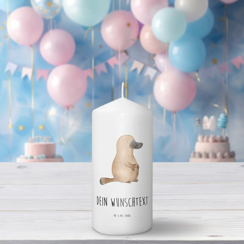 Personalised candle platypus courage Schwimmkerze Mit Namen, Laternenkerze Mit Namensdruck, Andachtskerze Mit Namensgravur, Grabkerze Mit Namensgravur, Adventskerze Mit Wunschname, Gedenkkerze Mit Namen, Duftkerze Mit Namen, Weihnachtskerze Mit Namensgravur, Teelicht Mit Namensdruck, Kerze Mit Namen, Gartenkerze Mit Namen, Trauerkerze Mit Namen, Tischkerze Mit Namensdruck, Firmungskerze Mit Wunschname, Kerze Für Hochzeit Mit Namensgravur, Taufekerze Mit Namensgravur, Bio-Kerze Mit Wunschname, Tafelkerze Mit Wunschname, Kommunionkerze Mit Namen, Kerzen-Set Mit Namensgravur, Osterkerze Mit Namen, Blockkerze Mit Namensdruck, Stearinkerze Mit Gravur, Kerze Mit Spruch Und Namen, Handgegossene Kerze Mit Namen, Kerze Mit Prägung Und Wunschname, Glas-Kerze Mit Wunschname, Handgemachte Kerze Mit Wunschname, Sojawachskerze Mit Namensdruck, Streukerze Mit Namensdruck, Metall-Kerze Mit Namensgravur, Kerze Für Geburtstag Mit Wunschname, Fair-Trade-Kerze Mit Namensgravur, Stumpenkerze Mit Namensgravur, Votivkerze Mit Wunschname, Personalisierte Kerze, Outdoor-Kerze Mit Namensgravur, Gastgeschenk Kerze Mit Namen, Bienenwachskerze Mit Wunschname, LED-Kerze Mit Wunschname, Stabkerze Mit Gravur, Holz-Kerze Mit Namen, Meer, Urlaub, Meerestiere, Training, Neuanfang, Schnabeltier, mutig, Motivation, Neustart, Lebensweisheit, Raodtrip, Weltreise, Schnabeltiere, Büro, Arbeit, Mut