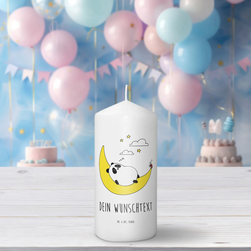 Personalised candle Panda Easy Bienenwachskerze Mit Wunschname, Glas-Kerze Mit Wunschname, Personalisierte Kerze, Holz-Kerze Mit Namen, Outdoor-Kerze Mit Namensgravur, Kerze Mit Namen, LED-Kerze Mit Wunschname, Taufekerze Mit Namensgravur, Schwimmkerze Mit Namen, Stabkerze Mit Gravur, Streukerze Mit Namensdruck, Tafelkerze Mit Wunschname, Andachtskerze Mit Namensgravur, Metall-Kerze Mit Namensgravur, Kerze Für Hochzeit Mit Namensgravur, Stearinkerze Mit Gravur, Tischkerze Mit Namensdruck, Votivkerze Mit Wunschname, Osterkerze Mit Namen, Kerze Mit Prägung Und Wunschname, Sojawachskerze Mit Namensdruck, Duftkerze Mit Namen, Trauerkerze Mit Namen, Kerzen-Set Mit Namensgravur, Fair-Trade-Kerze Mit Namensgravur, Kommunionkerze Mit Namen, Gedenkkerze Mit Namen, Gartenkerze Mit Namen, Handgegossene Kerze Mit Namen, Kerze Für Geburtstag Mit Wunschname, Bio-Kerze Mit Wunschname, Grabkerze Mit Namensgravur, Kerze Mit Spruch Und Namen, Gastgeschenk Kerze Mit Namen, Handgemachte Kerze Mit Wunschname, Weihnachtskerze Mit Namensgravur, Firmungskerze Mit Wunschname, Stumpenkerze Mit Namensgravur, Adventskerze Mit Wunschname, Teelicht Mit Namensdruck, Blockkerze Mit Namensdruck, Laternenkerze Mit Namensdruck
