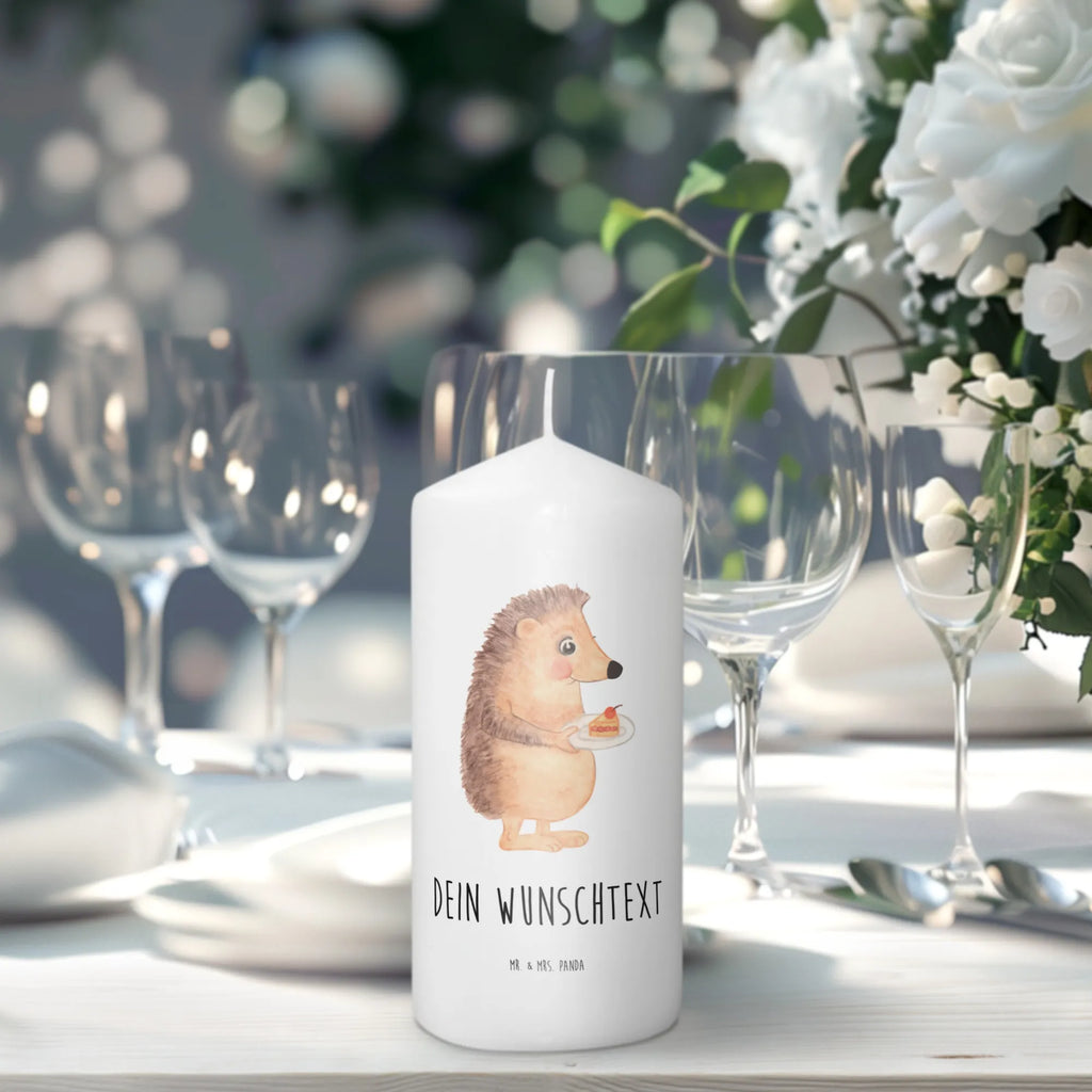 Personalizowana świeca jeż kawałek ciasta Kerze Für Hochzeit Mit Namensgravur, Bio-Kerze Mit Wunschname, Adventskerze Mit Wunschname, Kerze Für Geburtstag Mit Wunschname, Glas-Kerze Mit Wunschname, Firmungskerze Mit Wunschname, Trauerkerze Mit Namen, Duftkerze Mit Namen, Kerzen-Set Mit Namensgravur, Osterkerze Mit Namen, Personalisierte Kerze, Kerze Mit Namen, Kerze Mit Prägung Und Wunschname, Handgemachte Kerze Mit Wunschname, Fair-Trade-Kerze Mit Namensgravur, Gartenkerze Mit Namen, Metall-Kerze Mit Namensgravur, Stearinkerze Mit Gravur, Blockkerze Mit Namensdruck, Taufekerze Mit Namensgravur, Holz-Kerze Mit Namen, Grabkerze Mit Namensgravur, Votivkerze Mit Wunschname, Bienenwachskerze Mit Wunschname, Weihnachtskerze Mit Namensgravur, Streukerze Mit Namensdruck, Tafelkerze Mit Wunschname, Andachtskerze Mit Namensgravur, Kerze Mit Spruch Und Namen, Schwimmkerze Mit Namen, Sojawachskerze Mit Namensdruck, Tischkerze Mit Namensdruck, Laternenkerze Mit Namensdruck, Kommunionkerze Mit Namen, Outdoor-Kerze Mit Namensgravur, Teelicht Mit Namensdruck, Stabkerze Mit Gravur, Handgegossene Kerze Mit Namen, Gastgeschenk Kerze Mit Namen, LED-Kerze Mit Wunschname, Gedenkkerze Mit Namen, Stumpenkerze Mit Namensgravur, Tiermotive, Gute Laune, lustige Sprüche, Tiere, Geburtstagskuchen, Backen Geschenk, Torte, Einladung Party, Kuchen backen, Kuchen, Essen Spruch, Igel