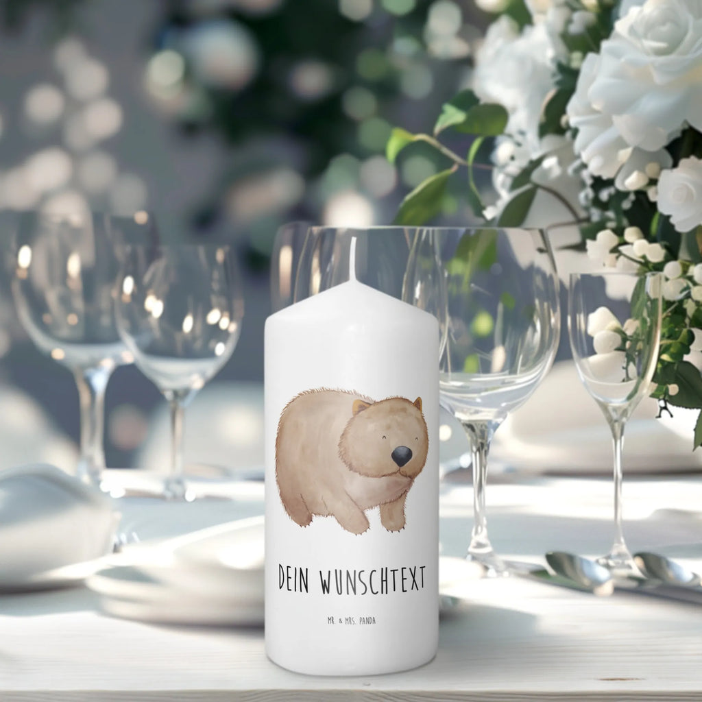 Personalisierte Kerze Wombat Kerze Mit Namen, Fair-Trade-Kerze Mit Namensgravur, Stearinkerze Mit Gravur, Osterkerze Mit Namen, Stumpenkerze Mit Namensgravur, Gedenkkerze Mit Namen, Kerzen-Set Mit Namensgravur, Andachtskerze Mit Namensgravur, Taufekerze Mit Namensgravur, Weihnachtskerze Mit Namensgravur, Kerze Mit Prägung Und Wunschname, Grabkerze Mit Namensgravur, Kommunionkerze Mit Namen, Trauerkerze Mit Namen, Sojawachskerze Mit Namensdruck, Streukerze Mit Namensdruck, Schwimmkerze Mit Namen, Outdoor-Kerze Mit Namensgravur, Personalisierte Kerze, Handgegossene Kerze Mit Namen, Glas-Kerze Mit Wunschname, Adventskerze Mit Wunschname, Votivkerze Mit Wunschname, Kerze Mit Spruch Und Namen, Kerze Für Geburtstag Mit Wunschname, Bienenwachskerze Mit Wunschname, Firmungskerze Mit Wunschname, Gartenkerze Mit Namen, Blockkerze Mit Namensdruck, Metall-Kerze Mit Namensgravur, Stabkerze Mit Gravur, Bio-Kerze Mit Wunschname, Laternenkerze Mit Namensdruck, Duftkerze Mit Namen, Handgemachte Kerze Mit Wunschname, Tischkerze Mit Namensdruck, Gastgeschenk Kerze Mit Namen, LED-Kerze Mit Wunschname, Holz-Kerze Mit Namen, Tafelkerze Mit Wunschname, Kerze Für Hochzeit Mit Namensgravur, Teelicht Mit Namensdruck, Tiermotive, Gute Laune, lustige Sprüche, Tiere, Motivation, Australien, Das Leben ist schön, Spruch, Wombat