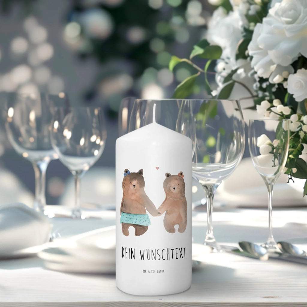 Personalisierte Kerze Bär Freundin Holz-Kerze Mit Namen, Votivkerze Mit Wunschname, Streukerze Mit Namensdruck, Gartenkerze Mit Namen, Teelicht Mit Namensdruck, Personalisierte Kerze, Adventskerze Mit Wunschname, Kerze Mit Namen, Outdoor-Kerze Mit Namensgravur, Gastgeschenk Kerze Mit Namen, Stumpenkerze Mit Namensgravur, Andachtskerze Mit Namensgravur, Tafelkerze Mit Wunschname, Fair-Trade-Kerze Mit Namensgravur, Bienenwachskerze Mit Wunschname, Duftkerze Mit Namen, Weihnachtskerze Mit Namensgravur, Gedenkkerze Mit Namen, Kommunionkerze Mit Namen, Handgemachte Kerze Mit Wunschname, Laternenkerze Mit Namensdruck, Grabkerze Mit Namensgravur, Osterkerze Mit Namen, Kerze Mit Prägung Und Wunschname, Firmungskerze Mit Wunschname, Stabkerze Mit Gravur, Kerzen-Set Mit Namensgravur, Sojawachskerze Mit Namensdruck, Stearinkerze Mit Gravur, Kerze Mit Spruch Und Namen, Metall-Kerze Mit Namensgravur, Schwimmkerze Mit Namen, Kerze Für Hochzeit Mit Namensgravur, Tischkerze Mit Namensdruck, Bio-Kerze Mit Wunschname, Handgegossene Kerze Mit Namen, Kerze Für Geburtstag Mit Wunschname, Taufekerze Mit Namensgravur, LED-Kerze Mit Wunschname, Blockkerze Mit Namensdruck, Glas-Kerze Mit Wunschname, Trauerkerze Mit Namen, Teddy, Bär, Teddybär, Bär Freundin Beste Freund Liebe Liebesbeweis Verliebt Kumpel Kumpeliene