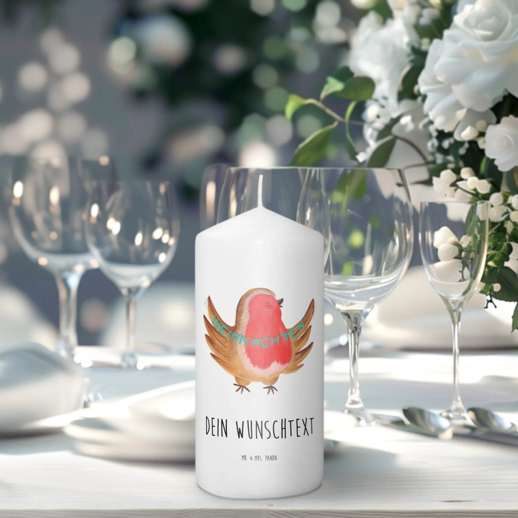 Personalisierte Kerze Rotkehlchen Weihnachten Laternenkerze Mit Namensdruck, Duftkerze Mit Namen, Teelicht Mit Namensdruck, Andachtskerze Mit Namensgravur, Adventskerze Mit Wunschname, Fair-Trade-Kerze Mit Namensgravur, Kerzen-Set Mit Namensgravur, Weihnachtskerze Mit Namensgravur, Grabkerze Mit Namensgravur, Sojawachskerze Mit Namensdruck, Kerze Mit Prägung Und Wunschname, Glas-Kerze Mit Wunschname, Metall-Kerze Mit Namensgravur, Stabkerze Mit Gravur, Gedenkkerze Mit Namen, Bio-Kerze Mit Wunschname, Bienenwachskerze Mit Wunschname, Trauerkerze Mit Namen, Firmungskerze Mit Wunschname, Osterkerze Mit Namen, Holz-Kerze Mit Namen, Kerze Für Geburtstag Mit Wunschname, Blockkerze Mit Namensdruck, Kommunionkerze Mit Namen, Streukerze Mit Namensdruck, Gartenkerze Mit Namen, Votivkerze Mit Wunschname, Kerze Mit Spruch Und Namen, Tischkerze Mit Namensdruck, Personalisierte Kerze, Handgemachte Kerze Mit Wunschname, Kerze Für Hochzeit Mit Namensgravur, Taufekerze Mit Namensgravur, Stearinkerze Mit Gravur, Tafelkerze Mit Wunschname, Gastgeschenk Kerze Mit Namen, Outdoor-Kerze Mit Namensgravur, Stumpenkerze Mit Namensgravur, LED-Kerze Mit Wunschname, Kerze Mit Namen, Handgegossene Kerze Mit Namen, Schwimmkerze Mit Namen, Weihnachten, Winter, Weihnachtsdeko, Nikolaus, Advent, Heiligabend, Wintermotiv, Frohe Weihnachten, Weihnachtsmotiv, Xmas, Weihnachtsgruß, Vogel