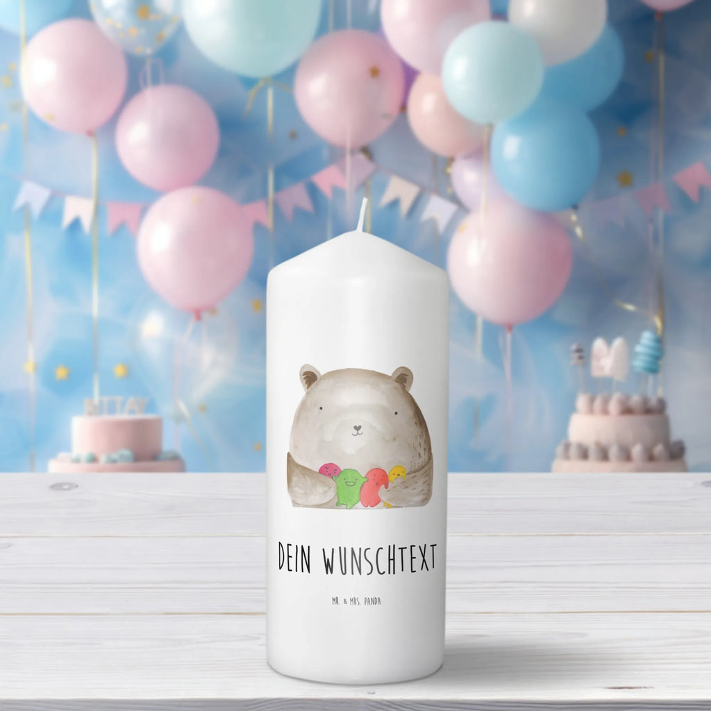 Personalisierte Kerze Bär Gefühl Grabkerze Mit Namensgravur, Kerze Mit Spruch Und Namen, Andachtskerze Mit Namensgravur, Handgemachte Kerze Mit Wunschname, Laternenkerze Mit Namensdruck, LED-Kerze Mit Wunschname, Gastgeschenk Kerze Mit Namen, Votivkerze Mit Wunschname, Osterkerze Mit Namen, Schwimmkerze Mit Namen, Tischkerze Mit Namensdruck, Stumpenkerze Mit Namensgravur, Duftkerze Mit Namen, Firmungskerze Mit Wunschname, Weihnachtskerze Mit Namensgravur, Blockkerze Mit Namensdruck, Gartenkerze Mit Namen, Kerze Für Hochzeit Mit Namensgravur, Sojawachskerze Mit Namensdruck, Kerze Mit Prägung Und Wunschname, Handgegossene Kerze Mit Namen, Bio-Kerze Mit Wunschname, Holz-Kerze Mit Namen, Trauerkerze Mit Namen, Personalisierte Kerze, Gedenkkerze Mit Namen, Kerzen-Set Mit Namensgravur, Adventskerze Mit Wunschname, Kerze Mit Namen, Fair-Trade-Kerze Mit Namensgravur, Stearinkerze Mit Gravur, Metall-Kerze Mit Namensgravur, Taufekerze Mit Namensgravur, Bienenwachskerze Mit Wunschname, Glas-Kerze Mit Wunschname, Outdoor-Kerze Mit Namensgravur, Stabkerze Mit Gravur, Kommunionkerze Mit Namen, Teelicht Mit Namensdruck, Kerze Für Geburtstag Mit Wunschname, Tafelkerze Mit Wunschname, Streukerze Mit Namensdruck, Bär, Teddy, Teddybär, Verrückt, Wahnsinn, Durchgedreht