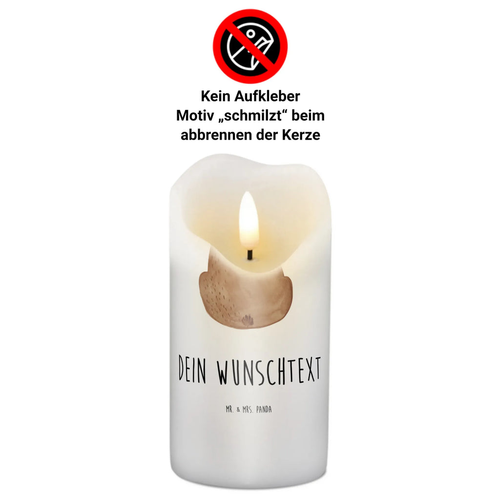 Personalizowana świeca niedźwiedź spojrzenie przez ramię Stumpenkerze Mit Namensgravur, Trauerkerze Mit Namen, Handgegossene Kerze Mit Namen, Firmungskerze Mit Wunschname, Kerze Mit Spruch Und Namen, Votivkerze Mit Wunschname, Andachtskerze Mit Namensgravur, Kommunionkerze Mit Namen, Taufekerze Mit Namensgravur, Kerze Für Geburtstag Mit Wunschname, Kerze Für Hochzeit Mit Namensgravur, Stearinkerze Mit Gravur, Handgemachte Kerze Mit Wunschname, Stabkerze Mit Gravur, Outdoor-Kerze Mit Namensgravur, Laternenkerze Mit Namensdruck, Osterkerze Mit Namen, Metall-Kerze Mit Namensgravur, Blockkerze Mit Namensdruck, Kerzen-Set Mit Namensgravur, Schwimmkerze Mit Namen, Kerze Mit Namen, Streukerze Mit Namensdruck, Bio-Kerze Mit Wunschname, Weihnachtskerze Mit Namensgravur, Personalisierte Kerze, Fair-Trade-Kerze Mit Namensgravur, Sojawachskerze Mit Namensdruck, Duftkerze Mit Namen, Adventskerze Mit Wunschname, Kerze Mit Prägung Und Wunschname, Tischkerze Mit Namensdruck, Glas-Kerze Mit Wunschname, Holz-Kerze Mit Namen, Gastgeschenk Kerze Mit Namen, Gartenkerze Mit Namen, Teelicht Mit Namensdruck, Grabkerze Mit Namensgravur, Tafelkerze Mit Wunschname, Gedenkkerze Mit Namen, Bienenwachskerze Mit Wunschname, LED-Kerze Mit Wunschname, Teddy, Bär, Teddybär, Weltansicht, Selbstachtung, Weisheit, Bären, Motivation, Bärenliebe