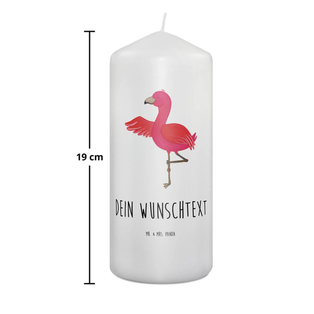 Personalised candle flamingo yoga Duftkerze Mit Namen, Handgemachte Kerze Mit Wunschname, Streukerze Mit Namensdruck, Stumpenkerze Mit Namensgravur, Kerze Mit Prägung Und Wunschname, Tischkerze Mit Namensdruck, Gastgeschenk Kerze Mit Namen, Taufekerze Mit Namensgravur, Fair-Trade-Kerze Mit Namensgravur, Tafelkerze Mit Wunschname, Firmungskerze Mit Wunschname, Blockkerze Mit Namensdruck, Trauerkerze Mit Namen, Schwimmkerze Mit Namen, Laternenkerze Mit Namensdruck, Gedenkkerze Mit Namen, Grabkerze Mit Namensgravur, Stearinkerze Mit Gravur, Gartenkerze Mit Namen, Bienenwachskerze Mit Wunschname, Votivkerze Mit Wunschname, Andachtskerze Mit Namensgravur, Adventskerze Mit Wunschname, Sojawachskerze Mit Namensdruck, Kommunionkerze Mit Namen, Osterkerze Mit Namen, Kerze Mit Spruch Und Namen, Metall-Kerze Mit Namensgravur, Kerze Für Geburtstag Mit Wunschname, Kerze Mit Namen, Glas-Kerze Mit Wunschname, Stabkerze Mit Gravur, Outdoor-Kerze Mit Namensgravur, Personalisierte Kerze, LED-Kerze Mit Wunschname, Kerzen-Set Mit Namensgravur, Holz-Kerze Mit Namen, Kerze Für Hochzeit Mit Namensgravur, Bio-Kerze Mit Wunschname, Teelicht Mit Namensdruck, Handgegossene Kerze Mit Namen, Weihnachtskerze Mit Namensgravur, Flamingo, Yoga-Übung, Vogel, Achtsamkeit, Ärger, Entspannung, Namaste, Tiefenentspannung, Yoga, Aufregen