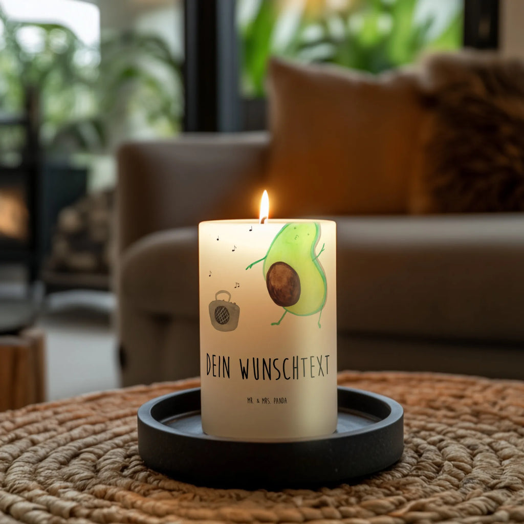 Personalisierte Kerze Avocado Tanzen Bio-Kerze Mit Wunschname, Streukerze Mit Namensdruck, Adventskerze Mit Wunschname, Stumpenkerze Mit Namensgravur, Kerze Für Geburtstag Mit Wunschname, Kerze Mit Spruch Und Namen, Tafelkerze Mit Wunschname, LED-Kerze Mit Wunschname, Sojawachskerze Mit Namensdruck, Glas-Kerze Mit Wunschname, Tischkerze Mit Namensdruck, Osterkerze Mit Namen, Firmungskerze Mit Wunschname, Gastgeschenk Kerze Mit Namen, Weihnachtskerze Mit Namensgravur, Taufekerze Mit Namensgravur, Gedenkkerze Mit Namen, Personalisierte Kerze, Trauerkerze Mit Namen, Stabkerze Mit Gravur, Metall-Kerze Mit Namensgravur, Votivkerze Mit Wunschname, Handgemachte Kerze Mit Wunschname, Teelicht Mit Namensdruck, Blockkerze Mit Namensdruck, Gartenkerze Mit Namen, Bienenwachskerze Mit Wunschname, Fair-Trade-Kerze Mit Namensgravur, Stearinkerze Mit Gravur, Kerze Mit Prägung Und Wunschname, Outdoor-Kerze Mit Namensgravur, Andachtskerze Mit Namensgravur, Handgegossene Kerze Mit Namen, Kerze Mit Namen, Kerzen-Set Mit Namensgravur, Holz-Kerze Mit Namen, Kommunionkerze Mit Namen, Duftkerze Mit Namen, Schwimmkerze Mit Namen, Kerze Für Hochzeit Mit Namensgravur, Grabkerze Mit Namensgravur, Laternenkerze Mit Namensdruck, Avocado, Veggie, Vegan, Gesund