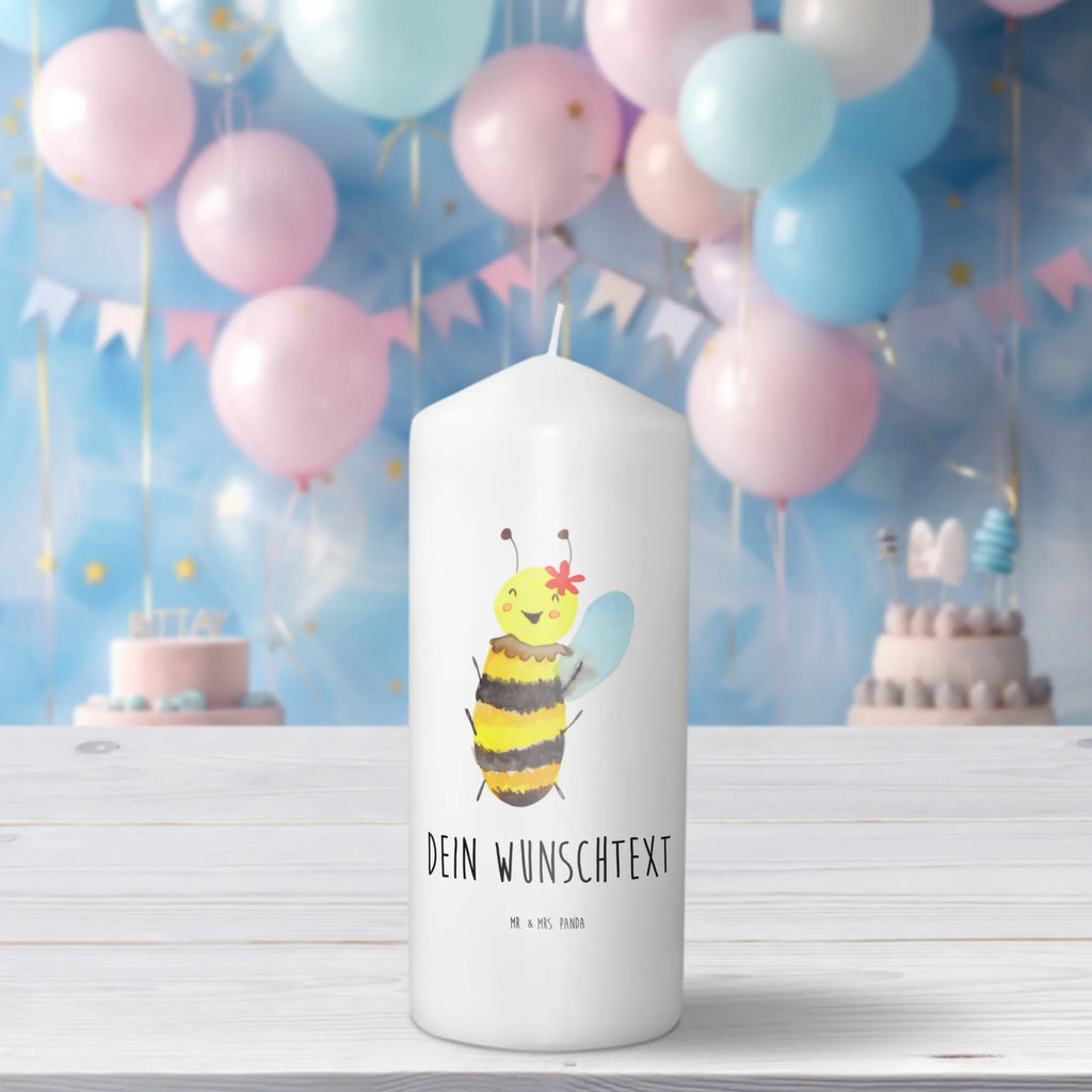 Personalised candle bee happy Stumpenkerze Mit Namensgravur, Stabkerze Mit Gravur, Trauerkerze Mit Namen, Teelicht Mit Namensdruck, Outdoor-Kerze Mit Namensgravur, Osterkerze Mit Namen, Fair-Trade-Kerze Mit Namensgravur, Kommunionkerze Mit Namen, Bio-Kerze Mit Wunschname, Kerze Mit Spruch Und Namen, Weihnachtskerze Mit Namensgravur, Bienenwachskerze Mit Wunschname, Metall-Kerze Mit Namensgravur, Laternenkerze Mit Namensdruck, Holz-Kerze Mit Namen, Gartenkerze Mit Namen, Taufekerze Mit Namensgravur, Kerzen-Set Mit Namensgravur, Gedenkkerze Mit Namen, Gastgeschenk Kerze Mit Namen, Tafelkerze Mit Wunschname, Kerze Mit Prägung Und Wunschname, LED-Kerze Mit Wunschname, Schwimmkerze Mit Namen, Stearinkerze Mit Gravur, Kerze Für Hochzeit Mit Namensgravur, Tischkerze Mit Namensdruck, Sojawachskerze Mit Namensdruck, Adventskerze Mit Wunschname, Blockkerze Mit Namensdruck, Personalisierte Kerze, Grabkerze Mit Namensgravur, Streukerze Mit Namensdruck, Duftkerze Mit Namen, Kerze Für Geburtstag Mit Wunschname, Glas-Kerze Mit Wunschname, Handgegossene Kerze Mit Namen, Votivkerze Mit Wunschname, Kerze Mit Namen, Andachtskerze Mit Namensgravur, Handgemachte Kerze Mit Wunschname, Firmungskerze Mit Wunschname, Biene, Wespe, Hummel