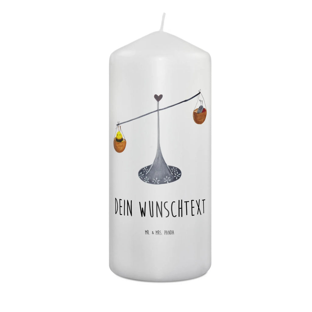 Personalisierte Kerze Sternzeichen Waage Taufekerze Mit Namensgravur, Outdoor-Kerze Mit Namensgravur, Osterkerze Mit Namen, Kerze Mit Spruch Und Namen, Tafelkerze Mit Wunschname, Kerze Mit Prägung Und Wunschname, Trauerkerze Mit Namen, Gartenkerze Mit Namen, Grabkerze Mit Namensgravur, Duftkerze Mit Namen, Personalisierte Kerze, Fair-Trade-Kerze Mit Namensgravur, Gedenkkerze Mit Namen, Streukerze Mit Namensdruck, Stearinkerze Mit Gravur, Kommunionkerze Mit Namen, Kerze Für Hochzeit Mit Namensgravur, Blockkerze Mit Namensdruck, Stumpenkerze Mit Namensgravur, Sojawachskerze Mit Namensdruck, Holz-Kerze Mit Namen, Bienenwachskerze Mit Wunschname, Weihnachtskerze Mit Namensgravur, Kerze Mit Namen, Glas-Kerze Mit Wunschname, Kerzen-Set Mit Namensgravur, Stabkerze Mit Gravur, Kerze Für Geburtstag Mit Wunschname, Andachtskerze Mit Namensgravur, Teelicht Mit Namensdruck, Adventskerze Mit Wunschname, Firmungskerze Mit Wunschname, Gastgeschenk Kerze Mit Namen, Handgemachte Kerze Mit Wunschname, Bio-Kerze Mit Wunschname, Tischkerze Mit Namensdruck, Votivkerze Mit Wunschname, LED-Kerze Mit Wunschname, Metall-Kerze Mit Namensgravur, Laternenkerze Mit Namensdruck, Schwimmkerze Mit Namen, Handgegossene Kerze Mit Namen, Sternzeichen, Tierkreiszeichen, Horoskop, Astrologie, Aszendent, Waage, Biene, Hummel, Geschenk September, Marienkäfer, Waage Geschenk, Waage Sternzeichen, Geschenk Oktober, Geburtstag Oktober, Gleichgewicht, Geburtstag September