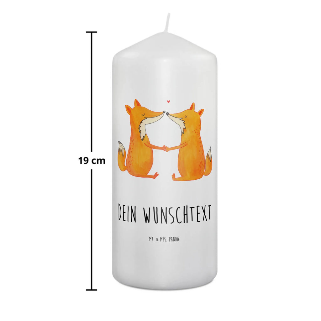 Personalisierte Kerze Füchse Liebe Kerze Mit Namen, Gedenkkerze Mit Namen, Schwimmkerze Mit Namen, Holz-Kerze Mit Namen, Gartenkerze Mit Namen, Outdoor-Kerze Mit Namensgravur, Handgemachte Kerze Mit Wunschname, Glas-Kerze Mit Wunschname, Metall-Kerze Mit Namensgravur, Kerze Für Hochzeit Mit Namensgravur, Tischkerze Mit Namensdruck, Adventskerze Mit Wunschname, Andachtskerze Mit Namensgravur, Kommunionkerze Mit Namen, Stabkerze Mit Gravur, Votivkerze Mit Wunschname, Kerze Für Geburtstag Mit Wunschname, LED-Kerze Mit Wunschname, Laternenkerze Mit Namensdruck, Grabkerze Mit Namensgravur, Weihnachtskerze Mit Namensgravur, Streukerze Mit Namensdruck, Tafelkerze Mit Wunschname, Taufekerze Mit Namensgravur, Gastgeschenk Kerze Mit Namen, Duftkerze Mit Namen, Kerzen-Set Mit Namensgravur, Firmungskerze Mit Wunschname, Sojawachskerze Mit Namensdruck, Kerze Mit Spruch Und Namen, Teelicht Mit Namensdruck, Fair-Trade-Kerze Mit Namensgravur, Stumpenkerze Mit Namensgravur, Personalisierte Kerze, Handgegossene Kerze Mit Namen, Trauerkerze Mit Namen, Kerze Mit Prägung Und Wunschname, Stearinkerze Mit Gravur, Bio-Kerze Mit Wunschname, Osterkerze Mit Namen, Bienenwachskerze Mit Wunschname, Blockkerze Mit Namensdruck, Fuchs, Freund, Partner, Füchse, Paar, Freundin, Ehe, Liebesbeweis, Liebe, Verlobte, Fox, Ehemann, Ehefrau, Liebespaar
