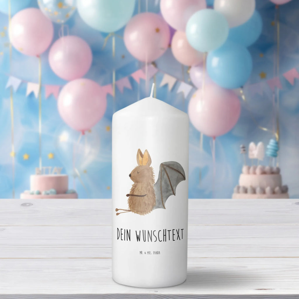 Personalisierte Kerze Fledermaus sitzend Kerze, Taufkerze, Kommunionskerze, Geburtstagskerze, Geschenk Kerze, Taufgeschenk Kerze, Kerze mit Druck, Besondere Kerze, Geschenkidee Kerze, Kerze für Kommunion, kerze personalisiert, personalisierte kerze, personalisierte kerzen, Tiermotive, Gute Laune, lustige Sprüche, Tiere, Fledermaus, Fledermäuse, Motivation, entspannen