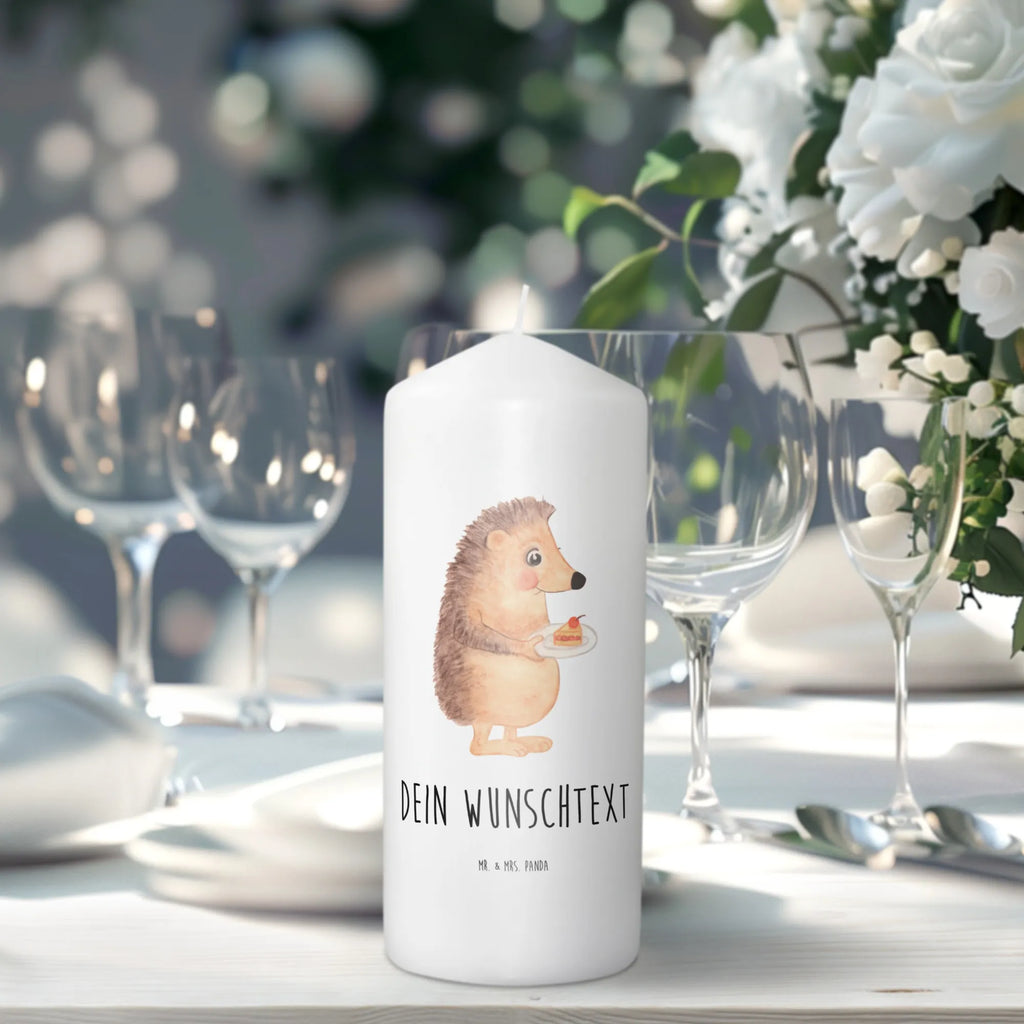 Personalizowana świeca jeż kawałek ciasta Kerze Für Hochzeit Mit Namensgravur, Bio-Kerze Mit Wunschname, Adventskerze Mit Wunschname, Kerze Für Geburtstag Mit Wunschname, Glas-Kerze Mit Wunschname, Firmungskerze Mit Wunschname, Trauerkerze Mit Namen, Duftkerze Mit Namen, Kerzen-Set Mit Namensgravur, Osterkerze Mit Namen, Personalisierte Kerze, Kerze Mit Namen, Kerze Mit Prägung Und Wunschname, Handgemachte Kerze Mit Wunschname, Fair-Trade-Kerze Mit Namensgravur, Gartenkerze Mit Namen, Metall-Kerze Mit Namensgravur, Stearinkerze Mit Gravur, Blockkerze Mit Namensdruck, Taufekerze Mit Namensgravur, Holz-Kerze Mit Namen, Grabkerze Mit Namensgravur, Votivkerze Mit Wunschname, Bienenwachskerze Mit Wunschname, Weihnachtskerze Mit Namensgravur, Streukerze Mit Namensdruck, Tafelkerze Mit Wunschname, Andachtskerze Mit Namensgravur, Kerze Mit Spruch Und Namen, Schwimmkerze Mit Namen, Sojawachskerze Mit Namensdruck, Tischkerze Mit Namensdruck, Laternenkerze Mit Namensdruck, Kommunionkerze Mit Namen, Outdoor-Kerze Mit Namensgravur, Teelicht Mit Namensdruck, Stabkerze Mit Gravur, Handgegossene Kerze Mit Namen, Gastgeschenk Kerze Mit Namen, LED-Kerze Mit Wunschname, Gedenkkerze Mit Namen, Stumpenkerze Mit Namensgravur, Tiermotive, Gute Laune, lustige Sprüche, Tiere, Geburtstagskuchen, Backen Geschenk, Torte, Einladung Party, Kuchen backen, Kuchen, Essen Spruch, Igel