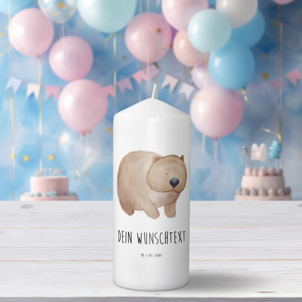 Personalisierte Kerze Wombat Kerze Mit Namen, Fair-Trade-Kerze Mit Namensgravur, Stearinkerze Mit Gravur, Osterkerze Mit Namen, Stumpenkerze Mit Namensgravur, Gedenkkerze Mit Namen, Kerzen-Set Mit Namensgravur, Andachtskerze Mit Namensgravur, Taufekerze Mit Namensgravur, Weihnachtskerze Mit Namensgravur, Kerze Mit Prägung Und Wunschname, Grabkerze Mit Namensgravur, Kommunionkerze Mit Namen, Trauerkerze Mit Namen, Sojawachskerze Mit Namensdruck, Streukerze Mit Namensdruck, Schwimmkerze Mit Namen, Outdoor-Kerze Mit Namensgravur, Personalisierte Kerze, Handgegossene Kerze Mit Namen, Glas-Kerze Mit Wunschname, Adventskerze Mit Wunschname, Votivkerze Mit Wunschname, Kerze Mit Spruch Und Namen, Kerze Für Geburtstag Mit Wunschname, Bienenwachskerze Mit Wunschname, Firmungskerze Mit Wunschname, Gartenkerze Mit Namen, Blockkerze Mit Namensdruck, Metall-Kerze Mit Namensgravur, Stabkerze Mit Gravur, Bio-Kerze Mit Wunschname, Laternenkerze Mit Namensdruck, Duftkerze Mit Namen, Handgemachte Kerze Mit Wunschname, Tischkerze Mit Namensdruck, Gastgeschenk Kerze Mit Namen, LED-Kerze Mit Wunschname, Holz-Kerze Mit Namen, Tafelkerze Mit Wunschname, Kerze Für Hochzeit Mit Namensgravur, Teelicht Mit Namensdruck, Tiermotive, Gute Laune, lustige Sprüche, Tiere, Motivation, Australien, Das Leben ist schön, Spruch, Wombat
