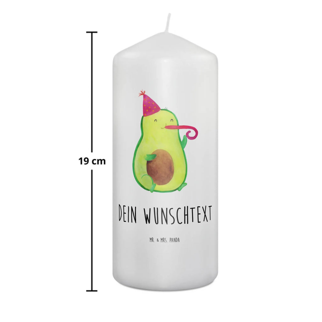 Personalised candle avocado Celebration Stabkerze Mit Gravur, Kerze Mit Namen, Bio-Kerze Mit Wunschname, Gedenkkerze Mit Namen, Streukerze Mit Namensdruck, Stumpenkerze Mit Namensgravur, Kommunionkerze Mit Namen, Fair-Trade-Kerze Mit Namensgravur, Gartenkerze Mit Namen, Kerzen-Set Mit Namensgravur, Grabkerze Mit Namensgravur, Tafelkerze Mit Wunschname, LED-Kerze Mit Wunschname, Bienenwachskerze Mit Wunschname, Outdoor-Kerze Mit Namensgravur, Kerze Mit Spruch Und Namen, Schwimmkerze Mit Namen, Teelicht Mit Namensdruck, Handgegossene Kerze Mit Namen, Kerze Für Hochzeit Mit Namensgravur, Gastgeschenk Kerze Mit Namen, Kerze Mit Prägung Und Wunschname, Handgemachte Kerze Mit Wunschname, Duftkerze Mit Namen, Blockkerze Mit Namensdruck, Tischkerze Mit Namensdruck, Stearinkerze Mit Gravur, Metall-Kerze Mit Namensgravur, Andachtskerze Mit Namensgravur, Sojawachskerze Mit Namensdruck, Osterkerze Mit Namen, Glas-Kerze Mit Wunschname, Laternenkerze Mit Namensdruck, Firmungskerze Mit Wunschname, Personalisierte Kerze, Kerze Für Geburtstag Mit Wunschname, Adventskerze Mit Wunschname, Votivkerze Mit Wunschname, Weihnachtskerze Mit Namensgravur, Trauerkerze Mit Namen, Holz-Kerze Mit Namen, Taufekerze Mit Namensgravur, Avocado, Veggie, Vegan, Gesund, Fete, Feier, Geburtstag, Party, Tröte, Gute Laune, Feierlichkeit