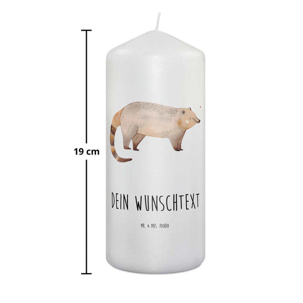 Personalisierte Kerze Nasenbär Gedenkkerze Mit Namen, Kerze Für Hochzeit Mit Namensgravur, Firmungskerze Mit Wunschname, Kerze Mit Spruch Und Namen, Handgegossene Kerze Mit Namen, Holz-Kerze Mit Namen, LED-Kerze Mit Wunschname, Personalisierte Kerze, Weihnachtskerze Mit Namensgravur, Duftkerze Mit Namen, Outdoor-Kerze Mit Namensgravur, Bienenwachskerze Mit Wunschname, Teelicht Mit Namensdruck, Stearinkerze Mit Gravur, Gastgeschenk Kerze Mit Namen, Blockkerze Mit Namensdruck, Kerze Mit Prägung Und Wunschname, Trauerkerze Mit Namen, Laternenkerze Mit Namensdruck, Tafelkerze Mit Wunschname, Taufekerze Mit Namensgravur, Gartenkerze Mit Namen, Andachtskerze Mit Namensgravur, Stumpenkerze Mit Namensgravur, Stabkerze Mit Gravur, Sojawachskerze Mit Namensdruck, Bio-Kerze Mit Wunschname, Metall-Kerze Mit Namensgravur, Glas-Kerze Mit Wunschname, Grabkerze Mit Namensgravur, Handgemachte Kerze Mit Wunschname, Adventskerze Mit Wunschname, Fair-Trade-Kerze Mit Namensgravur, Kerze Mit Namen, Votivkerze Mit Wunschname, Osterkerze Mit Namen, Kommunionkerze Mit Namen, Streukerze Mit Namensdruck, Schwimmkerze Mit Namen, Tischkerze Mit Namensdruck, Kerze Für Geburtstag Mit Wunschname, Kerzen-Set Mit Namensgravur, Lustige Sprüche, Tiere, Tiermotive, Gute Laune, Nasenbär, Rüsselbär, Nasenbären, Bär