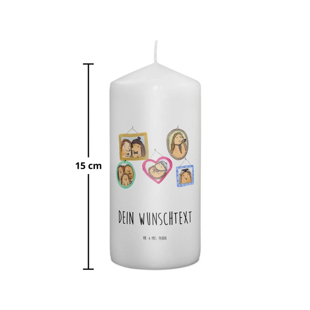 Personalisierte Kerze Igel Familie Weihnachtskerze Mit Namensgravur, Trauerkerze Mit Namen, Duftkerze Mit Namen, Handgegossene Kerze Mit Namen, Grabkerze Mit Namensgravur, Outdoor-Kerze Mit Namensgravur, Bienenwachskerze Mit Wunschname, Andachtskerze Mit Namensgravur, Bio-Kerze Mit Wunschname, LED-Kerze Mit Wunschname, Streukerze Mit Namensdruck, Kerze Für Geburtstag Mit Wunschname, Laternenkerze Mit Namensdruck, Kommunionkerze Mit Namen, Osterkerze Mit Namen, Stabkerze Mit Gravur, Tafelkerze Mit Wunschname, Holz-Kerze Mit Namen, Kerze Für Hochzeit Mit Namensgravur, Teelicht Mit Namensdruck, Kerze Mit Prägung Und Wunschname, Kerzen-Set Mit Namensgravur, Stumpenkerze Mit Namensgravur, Gastgeschenk Kerze Mit Namen, Gartenkerze Mit Namen, Glas-Kerze Mit Wunschname, Blockkerze Mit Namensdruck, Personalisierte Kerze, Metall-Kerze Mit Namensgravur, Adventskerze Mit Wunschname, Schwimmkerze Mit Namen, Votivkerze Mit Wunschname, Firmungskerze Mit Wunschname, Handgemachte Kerze Mit Wunschname, Kerze Mit Spruch Und Namen, Sojawachskerze Mit Namensdruck, Taufekerze Mit Namensgravur, Gedenkkerze Mit Namen, Tischkerze Mit Namensdruck, Kerze Mit Namen, Fair-Trade-Kerze Mit Namensgravur, Stearinkerze Mit Gravur, Familie, Vatertag, Muttertag, Bruder, Schwester, Mama, Papa, Oma, Opa, Igel, Bilder, Zusammenhalt, Liebe, Glück