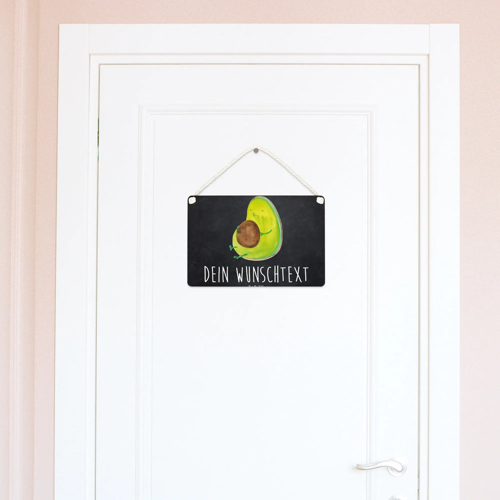 Personalisiertes Deko Schild Avocado pfeift Schild Zum Hinstellen Mit Text, Liebevoll Gestaltetes Deko Schild Mit Wunschtext, Schild mit Spruch, Deko Schild Mit Spruch, Deko Schild Selbst Gestalten, Türschild Familie, Holztafel, Küchenschild, Schild Mit Botschaft, Deko Schild Als Geschenk Personalisiert, Vintage Deko Schild Mit Gravur, Landhausstil Schild Mit Namen, Türschild Mit Namen, Shabby Chic Schild Mit Wunschtext, Deko Wandtafel Mit Namen, Wandschild Mit Text, Deko Schild Für Flur Mit Gravur, Lustiges Deko Schild Mit Wunschtext, Metallschild Personalisiert, Deko Schild Mit Blumenmotiv Und Gravur, Spruchschild Mit Wunschtext, Personalisiertes Deko Schild, Rustikales Deko Schild Personalisiert, Deko Schild Mit Namen, Modernes Deko Schild Mit Text, Deko Schild Für Garten Mit Wunschtext, Geschenkidee Deko Schild Mit Text, Schild Zum Aufstellen Mit Wunschtext, Deko Schild Für Freunde Mit Namen, Holzschild Mit Wunschtext, Großes Deko Schild Personalisiert, Kleines Deko Schild Mit Wunschtext, Schild Mit Individuellem Text, Deko Schild Für Wohnzimmer Mit Wunschtext, Deko Schild Für Balkon Mit Namen, Deko Schild Für Küche Personalisiert, Dekoschild Personalisiert, Badschild, Deko Schild Für Familie Mit Text, Deko Schild Mit Gravur, Deko Schild Mit Wunschtext, Deko Schild Mit Herz Und Text, Veggie, Avocado, Vegan, Gesund, Diät, dick sein, Ernährung, Abnehmen