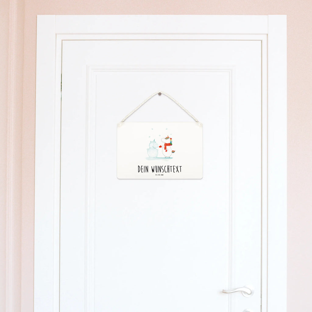 Personalisiertes Deko Schild Einhorn Schneemann Liebevoll Gestaltetes Deko Schild Mit Wunschtext, Deko Schild Mit Namen, Schild Mit Botschaft, Deko Schild Mit Spruch, Deko Schild Für Familie Mit Text, Schild Zum Hinstellen Mit Text, Deko Schild Für Flur Mit Gravur, Geschenkidee Deko Schild Mit Text, Dekoschild Personalisiert, Kleines Deko Schild Mit Wunschtext, Personalisiertes Deko Schild, Schild Mit Individuellem Text, Deko Schild Als Geschenk Personalisiert, Deko Schild Für Balkon Mit Namen, Deko Wandtafel Mit Namen, Deko Schild Für Garten Mit Wunschtext, Deko Schild Für Küche Personalisiert, Modernes Deko Schild Mit Text, Lustiges Deko Schild Mit Wunschtext, Spruchschild Mit Wunschtext, Shabby Chic Schild Mit Wunschtext, Rustikales Deko Schild Personalisiert, Deko Schild Für Freunde Mit Namen, Deko Schild Mit Herz Und Text, Deko Schild Mit Wunschtext, Deko Schild Selbst Gestalten, Deko Schild Für Wohnzimmer Mit Wunschtext, Schild Zum Aufstellen Mit Wunschtext, Metallschild Personalisiert, Wandschild Mit Text, Vintage Deko Schild Mit Gravur, Deko Schild Mit Gravur, Landhausstil Schild Mit Namen, Großes Deko Schild Personalisiert, Holzschild Mit Wunschtext, Deko Schild Mit Blumenmotiv Und Gravur, Türschild Mit Namen, Einhorn, Einhörner, Einhorn Deko, Unicorn, Kuchen, kalt, Winter, Schnee, Mütze, Weihnachten, X-Mas, Handschuhe, Schneemann