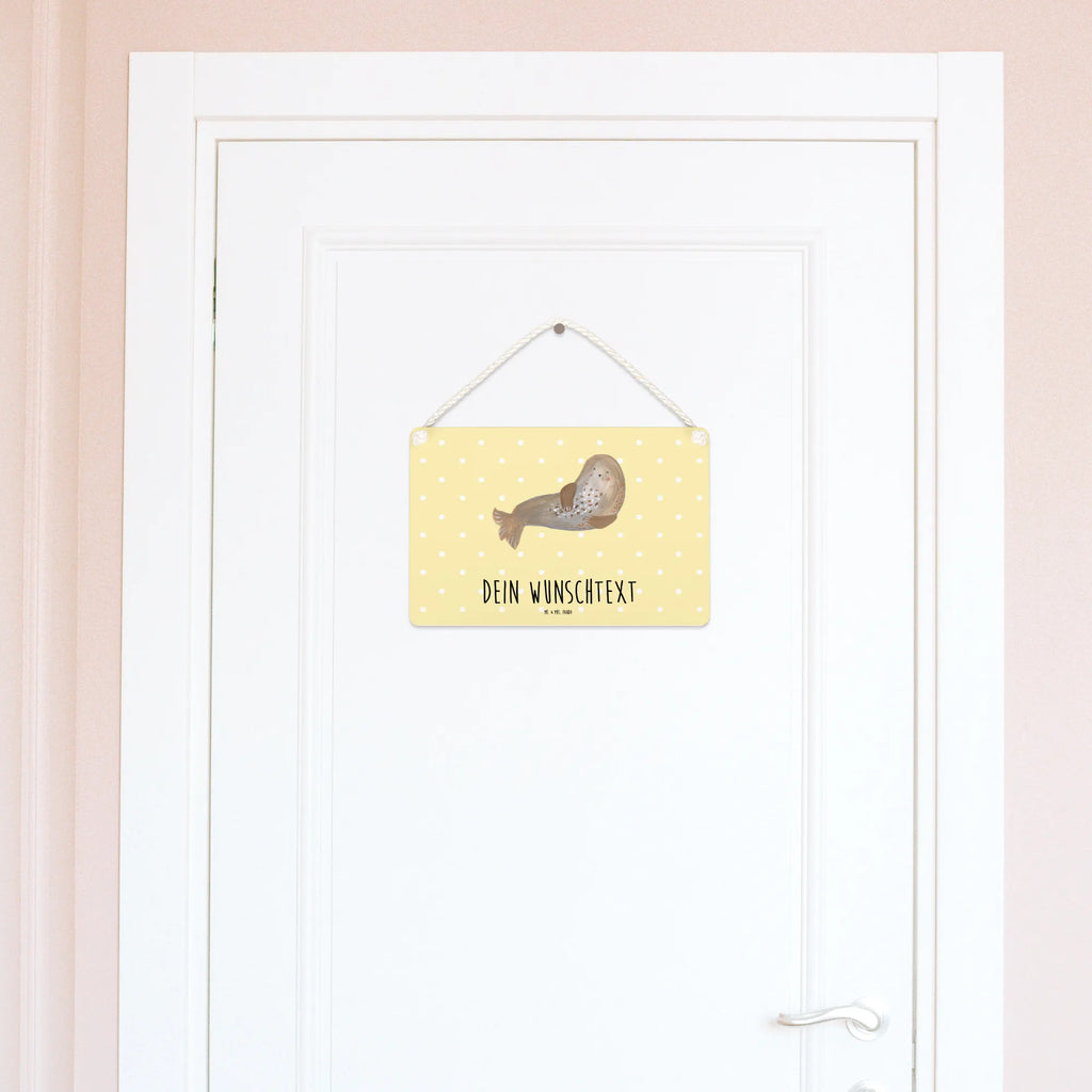 Personalisiertes Deko Schild Robbe Lachen Deko Wandtafel Mit Namen, Deko Schild Mit Namen, Geschenkidee Deko Schild Mit Text, Großes Deko Schild Personalisiert, Schild Zum Hinstellen Mit Text, Lustiges Deko Schild Mit Wunschtext, Deko Schild Für Flur Mit Gravur, Deko Schild Mit Wunschtext, Spruchschild Mit Wunschtext, Deko Schild Mit Blumenmotiv Und Gravur, Wandschild Mit Text, Deko Schild Für Familie Mit Text, Deko Schild Mit Herz Und Text, Deko Schild Für Küche Personalisiert, Schild Mit Individuellem Text, Modernes Deko Schild Mit Text, Deko Schild Als Geschenk Personalisiert, Schild Zum Aufstellen Mit Wunschtext, Deko Schild Für Wohnzimmer Mit Wunschtext, Deko Schild Mit Spruch, Personalisiertes Deko Schild, Vintage Deko Schild Mit Gravur, Shabby Chic Schild Mit Wunschtext, Deko Schild Für Freunde Mit Namen, Türschild Mit Namen, Dekoschild Personalisiert, Liebevoll Gestaltetes Deko Schild Mit Wunschtext, Metallschild Personalisiert, Deko Schild Für Balkon Mit Namen, Schild Mit Botschaft, Deko Schild Selbst Gestalten, Kleines Deko Schild Mit Wunschtext, Rustikales Deko Schild Personalisiert, Landhausstil Schild Mit Namen, Deko Schild Mit Gravur, Deko Schild Für Garten Mit Wunschtext, Holzschild Mit Wunschtext, Tiermotive, Gute Laune, lustige Sprüche, Tiere, Robbe, Meerestier, Seehund, Ostsee, Nordsee, Strand, Robben