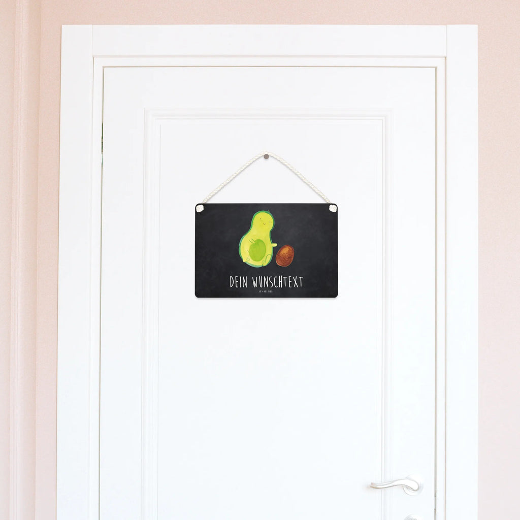 Personalisiertes Deko Schild Avocado rollt Kern Kleines Deko Schild Mit Wunschtext, Schild Mit Individuellem Text, Holzschild Mit Wunschtext, Liebevoll Gestaltetes Deko Schild Mit Wunschtext, Deko Schild Mit Gravur, Deko Schild Mit Spruch, Deko Schild Selbst Gestalten, Landhausstil Schild Mit Namen, Rustikales Deko Schild Personalisiert, Deko Schild Für Wohnzimmer Mit Wunschtext, Shabby Chic Schild Mit Wunschtext, Deko Schild Für Freunde Mit Namen, Spruchschild Mit Wunschtext, Deko Schild Mit Blumenmotiv Und Gravur, Großes Deko Schild Personalisiert, Schild Zum Hinstellen Mit Text, Metallschild Personalisiert, Personalisiertes Deko Schild, Badschild, Dekoschild Personalisiert, Wandschild Mit Text, Deko Schild Als Geschenk Personalisiert, Vintage Deko Schild Mit Gravur, Deko Wandtafel Mit Namen, Lustiges Deko Schild Mit Wunschtext, Deko Schild Für Balkon Mit Namen, Deko Schild Für Familie Mit Text, Schild Zum Aufstellen Mit Wunschtext, Deko Schild Für Garten Mit Wunschtext, Modernes Deko Schild Mit Text, Schild mit Spruch, Deko Schild Mit Wunschtext, Türschild Familie, Deko Schild Für Flur Mit Gravur, Holztafel, Deko Schild Mit Herz Und Text, Geschenkidee Deko Schild Mit Text, Deko Schild Mit Namen, Türschild Mit Namen, Deko Schild Für Küche Personalisiert, Schild Mit Botschaft, Küchenschild, Veggie, Avocado, Vegan, Gesund, Babyparty, Erstes Kind, Avocados, Kind, Baby, Zur Geburt, Schwangerschaft, Love, Säugling, Liebe, Schwanger, Geburtstag, Große Liebe, Geburt