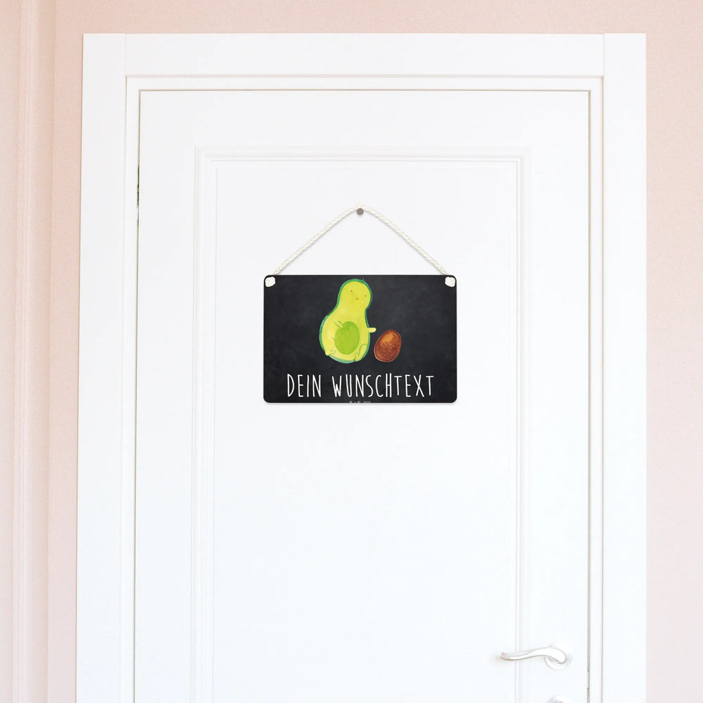 Personalisiertes Deko Schild Avocado rollt Kern Kleines Deko Schild Mit Wunschtext, Schild Mit Individuellem Text, Holzschild Mit Wunschtext, Liebevoll Gestaltetes Deko Schild Mit Wunschtext, Deko Schild Mit Gravur, Deko Schild Mit Spruch, Deko Schild Selbst Gestalten, Landhausstil Schild Mit Namen, Rustikales Deko Schild Personalisiert, Deko Schild Für Wohnzimmer Mit Wunschtext, Shabby Chic Schild Mit Wunschtext, Deko Schild Für Freunde Mit Namen, Spruchschild Mit Wunschtext, Deko Schild Mit Blumenmotiv Und Gravur, Großes Deko Schild Personalisiert, Schild Zum Hinstellen Mit Text, Metallschild Personalisiert, Personalisiertes Deko Schild, Badschild, Dekoschild Personalisiert, Wandschild Mit Text, Deko Schild Als Geschenk Personalisiert, Vintage Deko Schild Mit Gravur, Deko Wandtafel Mit Namen, Lustiges Deko Schild Mit Wunschtext, Deko Schild Für Balkon Mit Namen, Deko Schild Für Familie Mit Text, Schild Zum Aufstellen Mit Wunschtext, Deko Schild Für Garten Mit Wunschtext, Modernes Deko Schild Mit Text, Schild mit Spruch, Deko Schild Mit Wunschtext, Türschild Familie, Deko Schild Für Flur Mit Gravur, Holztafel, Deko Schild Mit Herz Und Text, Geschenkidee Deko Schild Mit Text, Deko Schild Mit Namen, Türschild Mit Namen, Deko Schild Für Küche Personalisiert, Schild Mit Botschaft, Küchenschild, Veggie, Avocado, Vegan, Gesund, Babyparty, Erstes Kind, Avocados, Kind, Baby, Zur Geburt, Schwangerschaft, Love, Säugling, Liebe, Schwanger, Geburtstag, Große Liebe, Geburt