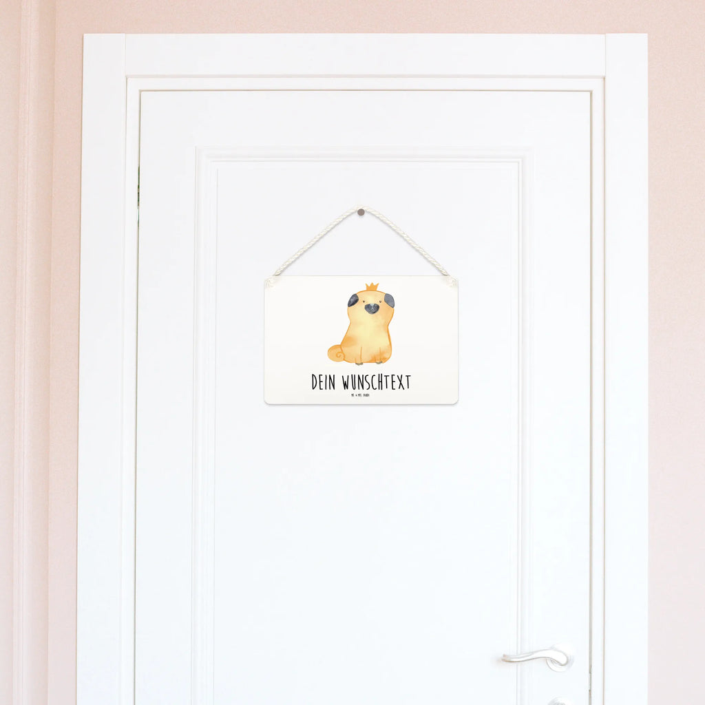 Personalised decorative sign pug Crown Liebevoll Gestaltetes Deko Schild Mit Wunschtext, Shabby Chic Schild Mit Wunschtext, Großes Deko Schild Personalisiert, Holzschild Mit Wunschtext, Vintage Deko Schild Mit Gravur, Schild Zum Hinstellen Mit Text, Deko Schild Mit Namen, Schild mit Spruch, Küchenschild, Deko Schild Mit Blumenmotiv Und Gravur, Deko Schild Für Garten Mit Wunschtext, Badschild, Deko Schild Als Geschenk Personalisiert, Deko Schild Für Flur Mit Gravur, Deko Schild Für Balkon Mit Namen, Schild Zum Aufstellen Mit Wunschtext, Deko Schild Mit Herz Und Text, Deko Schild Mit Wunschtext, Holztafel, Türschild Familie, Spruchschild Mit Wunschtext, Lustiges Deko Schild Mit Wunschtext, Schild Mit Botschaft, Türschild Mit Namen, Modernes Deko Schild Mit Text, Geschenkidee Deko Schild Mit Text, Deko Schild Selbst Gestalten, Deko Schild Für Küche Personalisiert, Wandschild Mit Text, Deko Schild Mit Gravur, Personalisiertes Deko Schild, Metallschild Personalisiert, Kleines Deko Schild Mit Wunschtext, Deko Schild Mit Spruch, Landhausstil Schild Mit Namen, Deko Wandtafel Mit Namen, Schild Mit Individuellem Text, Dekoschild Personalisiert, Rustikales Deko Schild Personalisiert, Deko Schild Für Familie Mit Text, Deko Schild Für Wohnzimmer Mit Wunschtext, Deko Schild Für Freunde Mit Namen, Sprüche, Hunderasse, Hundebesitzer, Hundemotiv, Haustier, Hund, Tierliebhaber, Kinderlos, Mops, Hundebesitzer. Spruch, Lustig, Allergisch, Hausregel