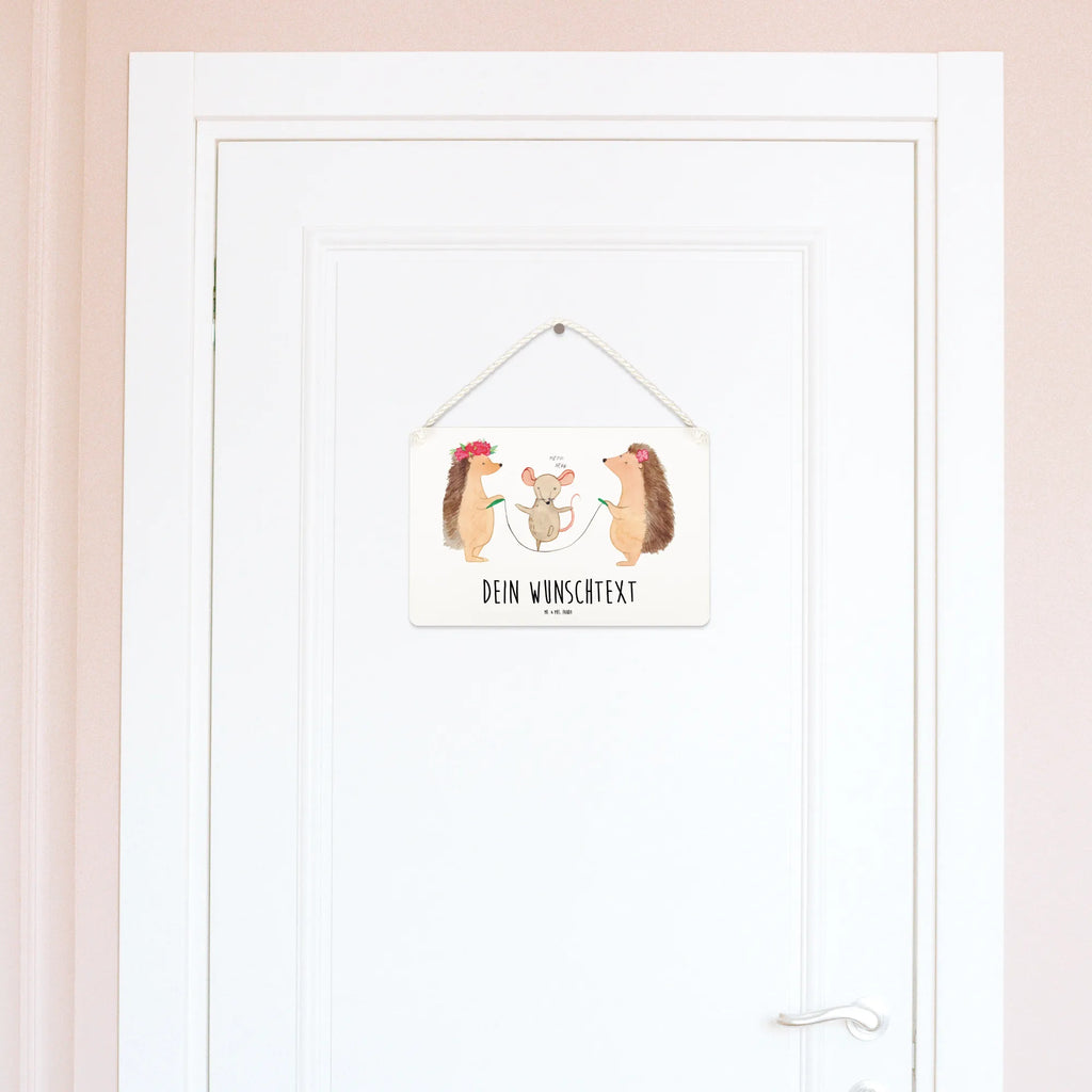 Personalisiertes Deko Schild Igel Seilhüpfen Holzschild Mit Wunschtext, Deko Schild Für Freunde Mit Namen, Lustiges Deko Schild Mit Wunschtext, Deko Schild Mit Wunschtext, Großes Deko Schild Personalisiert, Deko Schild Für Garten Mit Wunschtext, Küchenschild, Landhausstil Schild Mit Namen, Vintage Deko Schild Mit Gravur, Rustikales Deko Schild Personalisiert, Deko Schild Für Flur Mit Gravur, Deko Schild Als Geschenk Personalisiert, Deko Schild Für Familie Mit Text, Schild Mit Botschaft, Schild Zum Aufstellen Mit Wunschtext, Deko Schild Mit Namen, Schild mit Spruch, Badschild, Deko Schild Mit Herz Und Text, Kleines Deko Schild Mit Wunschtext, Metallschild Personalisiert, Holztafel, Türschild Mit Namen, Schild Zum Hinstellen Mit Text, Modernes Deko Schild Mit Text, Schild Mit Individuellem Text, Deko Schild Für Balkon Mit Namen, Dekoschild Personalisiert, Spruchschild Mit Wunschtext, Deko Schild Mit Blumenmotiv Und Gravur, Deko Wandtafel Mit Namen, Deko Schild Für Wohnzimmer Mit Wunschtext, Liebevoll Gestaltetes Deko Schild Mit Wunschtext, Wandschild Mit Text, Deko Schild Für Küche Personalisiert, Geschenkidee Deko Schild Mit Text, Türschild Familie, Deko Schild Mit Gravur, Deko Schild Selbst Gestalten, Shabby Chic Schild Mit Wunschtext, Personalisiertes Deko Schild, Deko Schild Mit Spruch, Lustige Sprüche, Tiermotive, Gute Laune, Tiere, Igel, Seilspringen, Kinder, Maus, Kindergarten, Seilhüpfen