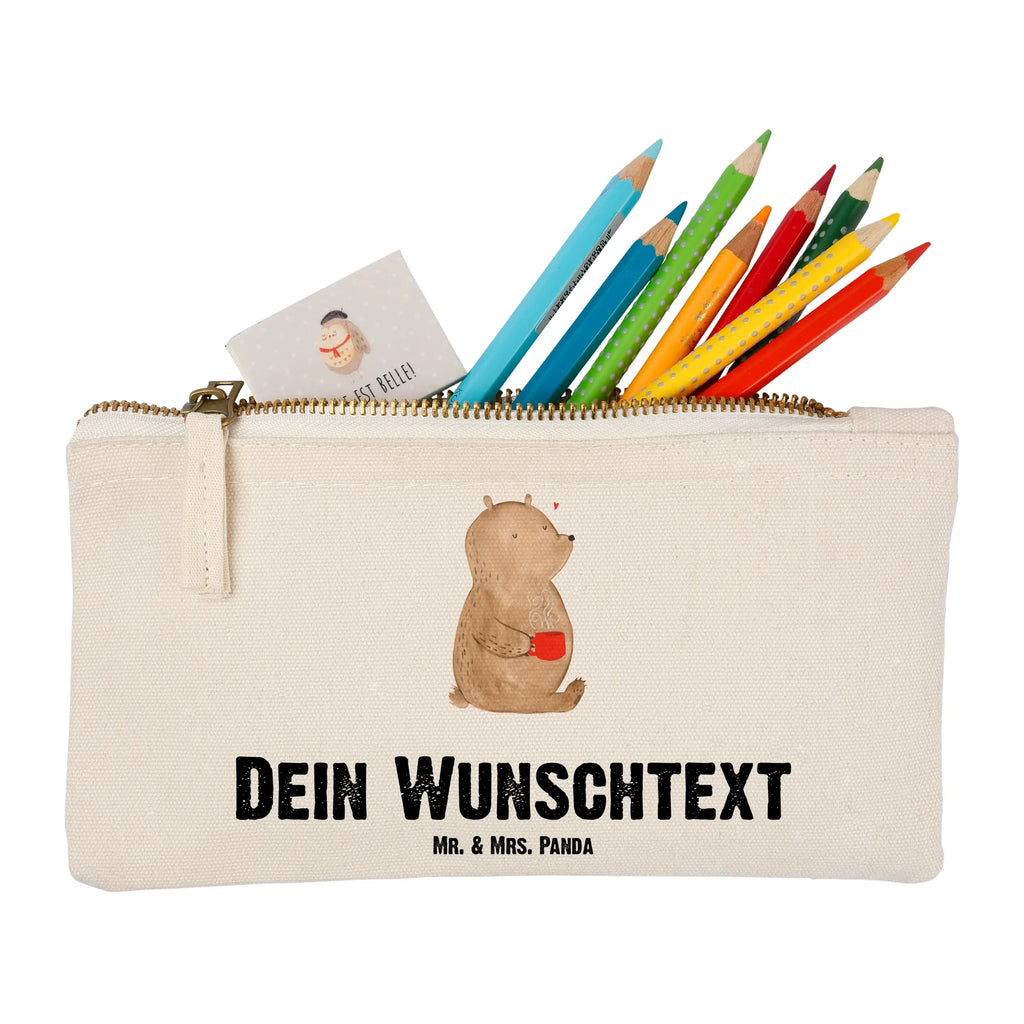 Personalisierte Schminktasche Bär Morgenkaffee Kosmetiktasche Personalisiert, Kosmetiktasche Damen Mit Namen, Schminktasche Zum Aufhängen Mit Name, Schminktasche Stoff Mit Namen, Schminktasche Nachhaltig Mit Wunschtext, Schminkbeutel Mit Gravur, Make-Up Tasche Mit Name, Kosmetiktasche Zum Mitnehmen Mit Namen, Stiftetasche mit Wunschtext, Schminktasche Für Mädchen Mit Wunschtext, Schminktasche Mit Reißverschluss Und Namen, Schminktasche Klein Personalisiert, Schminktasche Groß Mit Wunschtext, Personalisierte Schminktasche, Schminktasche Leder Mit Gravur, Schminktasche Reise Mit Namen, Schminktasche Geschenk Personalisiert, Schminktasche Mit Wunschtext, Schminktasche Mit Fächern Personalisiert, Schminktasche Mit Namen, Schminktasche Tiermotiv Mit Namen, Schminktäschchen Mit Initialen, Kulturbeutel Damen Personalisiert, Schminktasche Mit Muster Und Namen, Kosmetiktasche Organizer Mit Wunschtext, Kosmetiktasche Für Handtasche Personalisiert, Schminktasche Für Unterwegs Mit Wunschtext, Stifteaufbewahrung Personalisiert, Schminktasche Für Unterwegs Mit Personalisierung, Schminktasche Für Teenager Mit Namen, Reise-Kosmetiktasche Mit Name, Schminktasche Blumen Mit Initialen, Aufbewahrung Für Schminke Mit Namen, Liebe, Partner, Freund, Freundin, Ehemann, Ehefrau, Heiraten, Verlobung, Heiratsantrag, Liebesgeschenk, Jahrestag, Hocheitstag, Geschenk für Frauen, Valentinstag, für Männer, Hochzeitstag, Mitbringsel, Geschenk für Partner, Liebesbeweis, Geschenk für Freundin, für Ehemann