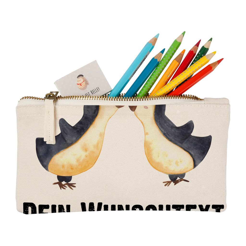 Personalisierte Schminktasche Pinguine Kuss Schminktasche Zum Aufhängen Mit Name, Kosmetiktasche Organizer Mit Wunschtext, Schminktasche Tiermotiv Mit Namen, Kosmetiktasche Zum Mitnehmen Mit Namen, Schminktasche Klein Personalisiert, Schminktasche Groß Mit Wunschtext, Schminktasche Mit Reißverschluss Und Namen, Stifteaufbewahrung Personalisiert, Schminktasche Reise Mit Namen, Schminkbeutel Mit Gravur, Schminktasche Mit Wunschtext, Schminktasche Mit Muster Und Namen, Schminktasche Mit Fächern Personalisiert, Reise-Kosmetiktasche Mit Name, Schminktasche Für Unterwegs Mit Personalisierung, Kulturbeutel Damen Personalisiert, Make-Up Tasche Mit Name, Schminktasche Stoff Mit Namen, Aufbewahrung Für Schminke Mit Namen, Schminktasche Geschenk Personalisiert, Kosmetiktasche Damen Mit Namen, Schminktasche Blumen Mit Initialen, Schminktasche Leder Mit Gravur, Stiftetasche mit Wunschtext, Schminktasche Für Mädchen Mit Wunschtext, Kosmetiktasche Für Handtasche Personalisiert, Kosmetiktasche Personalisiert, Schminktasche Für Teenager Mit Namen, Schminktasche Nachhaltig Mit Wunschtext, Schminktäschchen Mit Initialen, Personalisierte Schminktasche, Schminktasche Für Unterwegs Mit Wunschtext, Schminktasche Mit Namen, Liebe, Partner, Freund, Freundin, Ehemann, Ehefrau, Heiraten, Verlobung, Heiratsantrag, Liebesgeschenk, Jahrestag, Hocheitstag, Geschenk für Partner, für Männer, Liebesbeweis, Geschenk für Freundin, Mitbringsel, Geschenk für Frauen, für Ehemann, Hochzeitstag, Valentinstag