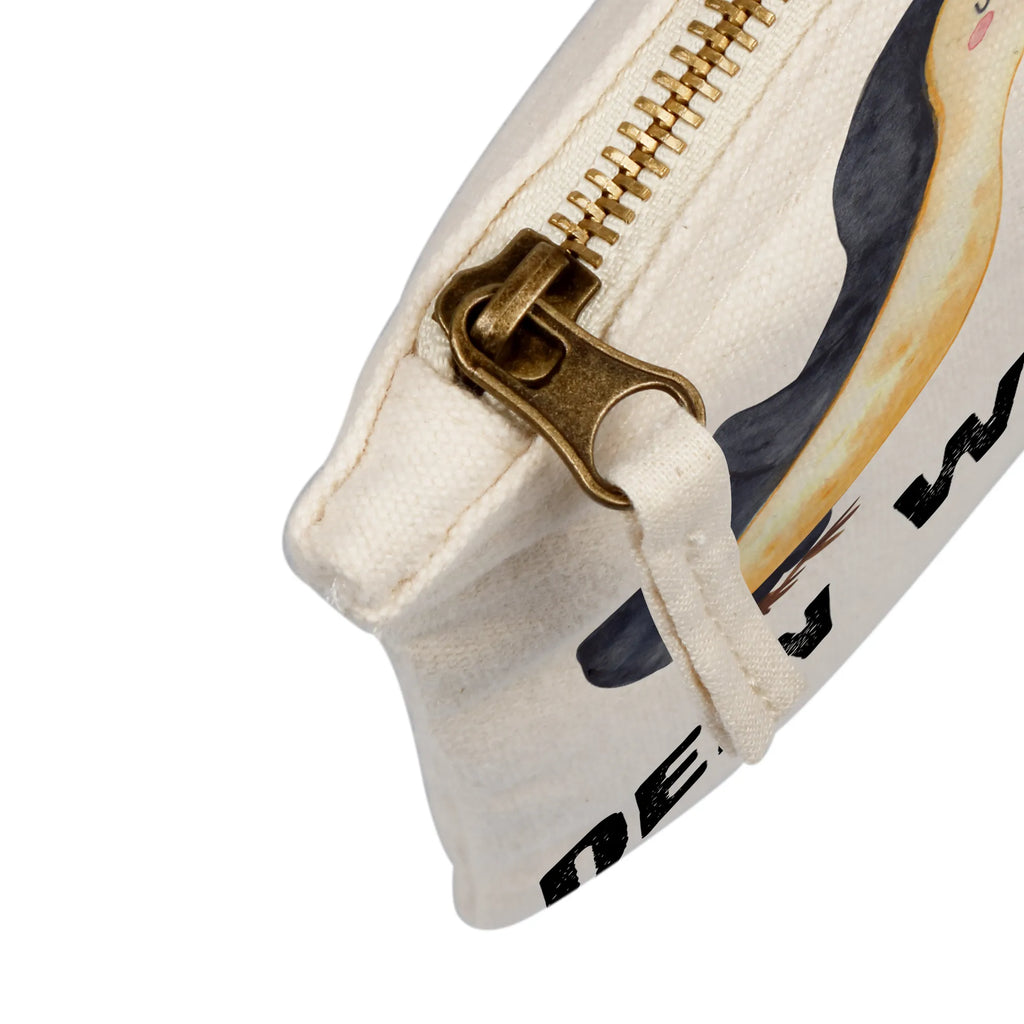 Personalisierte Schminktasche Pinguine Kuss Schminktasche Zum Aufhängen Mit Name, Kosmetiktasche Organizer Mit Wunschtext, Schminktasche Tiermotiv Mit Namen, Kosmetiktasche Zum Mitnehmen Mit Namen, Schminktasche Klein Personalisiert, Schminktasche Groß Mit Wunschtext, Schminktasche Mit Reißverschluss Und Namen, Stifteaufbewahrung Personalisiert, Schminktasche Reise Mit Namen, Schminkbeutel Mit Gravur, Schminktasche Mit Wunschtext, Schminktasche Mit Muster Und Namen, Schminktasche Mit Fächern Personalisiert, Reise-Kosmetiktasche Mit Name, Schminktasche Für Unterwegs Mit Personalisierung, Kulturbeutel Damen Personalisiert, Make-Up Tasche Mit Name, Schminktasche Stoff Mit Namen, Aufbewahrung Für Schminke Mit Namen, Schminktasche Geschenk Personalisiert, Kosmetiktasche Damen Mit Namen, Schminktasche Blumen Mit Initialen, Schminktasche Leder Mit Gravur, Stiftetasche mit Wunschtext, Schminktasche Für Mädchen Mit Wunschtext, Kosmetiktasche Für Handtasche Personalisiert, Kosmetiktasche Personalisiert, Schminktasche Für Teenager Mit Namen, Schminktasche Nachhaltig Mit Wunschtext, Schminktäschchen Mit Initialen, Personalisierte Schminktasche, Schminktasche Für Unterwegs Mit Wunschtext, Schminktasche Mit Namen, Liebe, Partner, Freund, Freundin, Ehemann, Ehefrau, Heiraten, Verlobung, Heiratsantrag, Liebesgeschenk, Jahrestag, Hocheitstag, Geschenk für Partner, für Männer, Liebesbeweis, Geschenk für Freundin, Mitbringsel, Geschenk für Frauen, für Ehemann, Hochzeitstag, Valentinstag