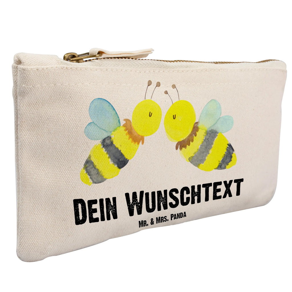 Personalisierte Schminktasche Biene Liebe Schminktasche Mit Namen, Schminktasche Leder Mit Gravur, Kosmetiktasche Personalisiert, Kosmetiktasche Damen Mit Namen, Kulturbeutel Damen Personalisiert, Make-Up Tasche Mit Name, Schminktasche Reise Mit Namen, Schminktasche Tiermotiv Mit Namen, Schminktasche Stoff Mit Namen, Schminktasche Mit Wunschtext, Schminktasche Für Mädchen Mit Wunschtext, Schminktasche Nachhaltig Mit Wunschtext, Kosmetiktasche Für Handtasche Personalisiert, Schminktasche Blumen Mit Initialen, Personalisierte Schminktasche, Schminktasche Mit Muster Und Namen, Schminktasche Für Teenager Mit Namen, Schminktasche Für Unterwegs Mit Wunschtext, Aufbewahrung Für Schminke Mit Namen, Kosmetiktasche Zum Mitnehmen Mit Namen, Schminktasche Für Unterwegs Mit Personalisierung, Schminktäschchen Mit Initialen, Schminktasche Mit Fächern Personalisiert, Stiftetasche mit Wunschtext, Kosmetiktasche Organizer Mit Wunschtext, Schminktasche Geschenk Personalisiert, Schminktasche Zum Aufhängen Mit Name, Stifteaufbewahrung Personalisiert, Schminktasche Groß Mit Wunschtext, Schminktasche Klein Personalisiert, Schminkbeutel Mit Gravur, Schminktasche Mit Reißverschluss Und Namen, Reise-Kosmetiktasche Mit Name, Biene, Wespe, Hummel