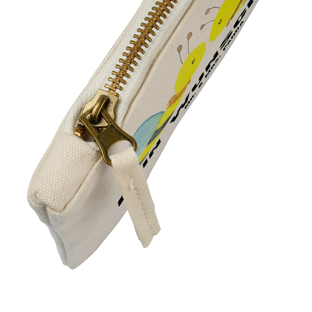 Personalisierte Schminktasche Biene Liebe Schminktasche Mit Namen, Schminktasche Leder Mit Gravur, Kosmetiktasche Personalisiert, Kosmetiktasche Damen Mit Namen, Kulturbeutel Damen Personalisiert, Make-Up Tasche Mit Name, Schminktasche Reise Mit Namen, Schminktasche Tiermotiv Mit Namen, Schminktasche Stoff Mit Namen, Schminktasche Mit Wunschtext, Schminktasche Für Mädchen Mit Wunschtext, Schminktasche Nachhaltig Mit Wunschtext, Kosmetiktasche Für Handtasche Personalisiert, Schminktasche Blumen Mit Initialen, Personalisierte Schminktasche, Schminktasche Mit Muster Und Namen, Schminktasche Für Teenager Mit Namen, Schminktasche Für Unterwegs Mit Wunschtext, Aufbewahrung Für Schminke Mit Namen, Kosmetiktasche Zum Mitnehmen Mit Namen, Schminktasche Für Unterwegs Mit Personalisierung, Schminktäschchen Mit Initialen, Schminktasche Mit Fächern Personalisiert, Stiftetasche mit Wunschtext, Kosmetiktasche Organizer Mit Wunschtext, Schminktasche Geschenk Personalisiert, Schminktasche Zum Aufhängen Mit Name, Stifteaufbewahrung Personalisiert, Schminktasche Groß Mit Wunschtext, Schminktasche Klein Personalisiert, Schminkbeutel Mit Gravur, Schminktasche Mit Reißverschluss Und Namen, Reise-Kosmetiktasche Mit Name, Biene, Wespe, Hummel