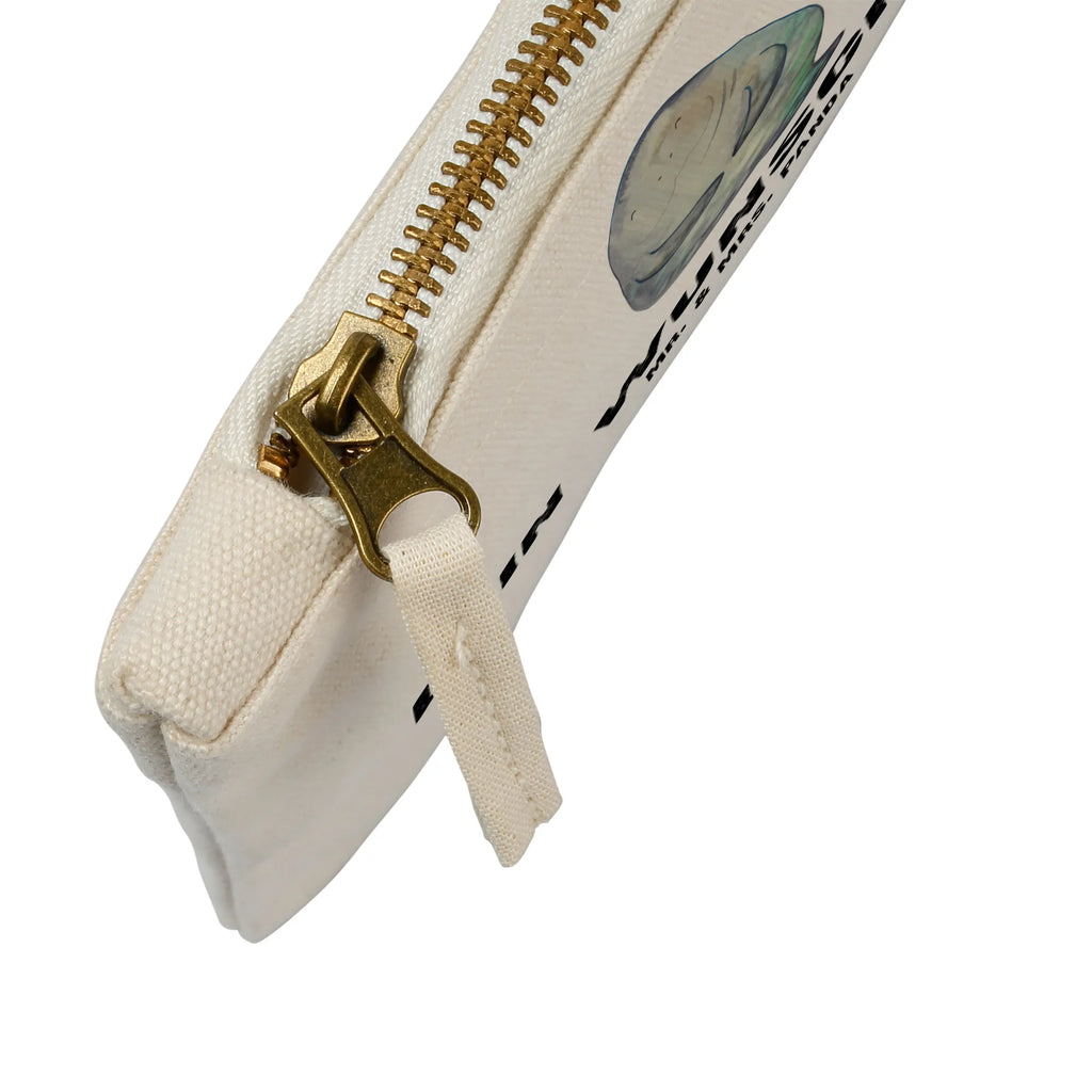 Personalised make-up bag manatee happy Schminktasche Stoff Mit Namen, Schminktasche Nachhaltig Mit Wunschtext, Schminktasche Groß Mit Wunschtext, Kulturbeutel Damen Personalisiert, Schminktasche Klein Personalisiert, Kosmetiktasche Organizer Mit Wunschtext, Schminktasche Mit Reißverschluss Und Namen, Kosmetiktasche Zum Mitnehmen Mit Namen, Schminktasche Reise Mit Namen, Stiftetasche mit Wunschtext, Schminktasche Geschenk Personalisiert, Schminktäschchen Mit Initialen, Aufbewahrung Für Schminke Mit Namen, Schminktasche Blumen Mit Initialen, Stifteaufbewahrung Personalisiert, Schminktasche Für Teenager Mit Namen, Schminktasche Mit Wunschtext, Schminktasche Mit Muster Und Namen, Make-Up Tasche Mit Name, Schminkbeutel Mit Gravur, Schminktasche Mit Fächern Personalisiert, Schminktasche Tiermotiv Mit Namen, Schminktasche Zum Aufhängen Mit Name, Schminktasche Leder Mit Gravur, Kosmetiktasche Für Handtasche Personalisiert, Schminktasche Für Mädchen Mit Wunschtext, Personalisierte Schminktasche, Schminktasche Für Unterwegs Mit Wunschtext, Schminktasche Für Unterwegs Mit Personalisierung, Reise-Kosmetiktasche Mit Name, Schminktasche Mit Namen, Kosmetiktasche Damen Mit Namen, Kosmetiktasche Personalisiert, Meer, Urlaub, Meerestiere, Seekühe, Zufrieden, Neuanfang, Selbstliebe, Respekt, Liebeskummer, Seekuh, Neustart, Freundin, Achtsamkeit